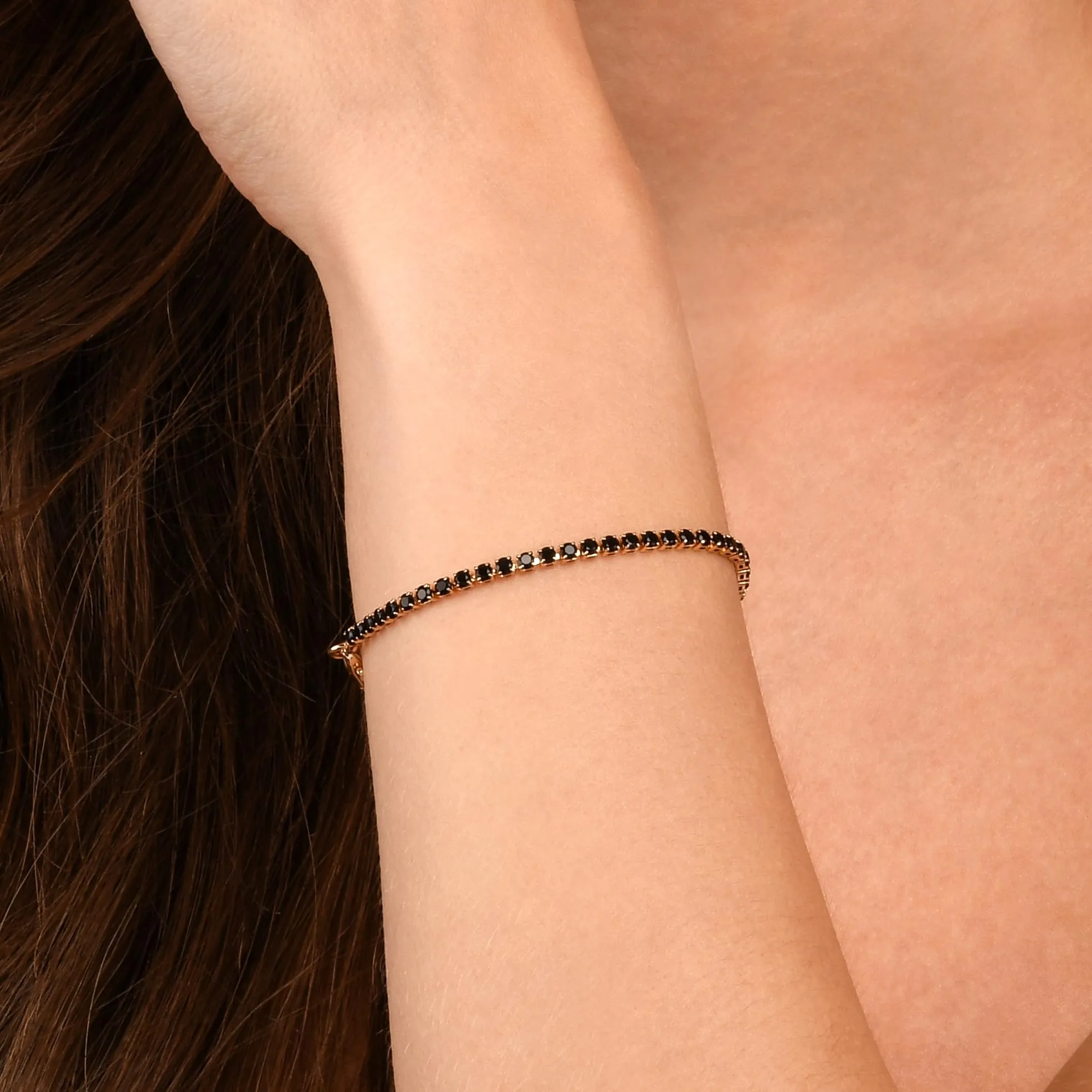ZAVANA Bracciale Tennis Donna Oro Nero 2,5 mm – Bracciale Zirconi Elegante Sottile, Moda Donna Economico, Chiusura Moschettone 17,8 cm, Regalo Donna - immagine 2
