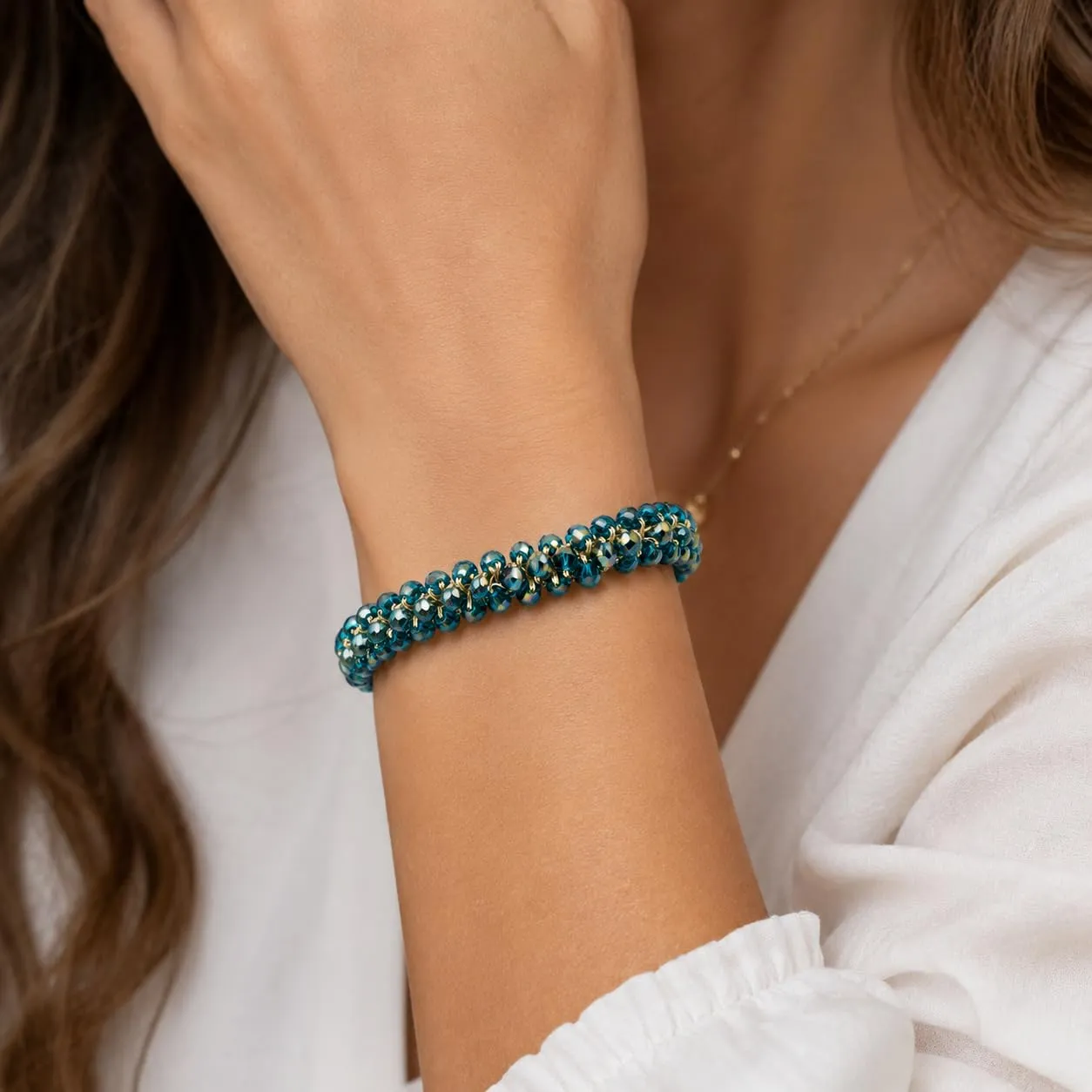 SAGA GIOIELLI® Bracciale donna elastico con cristalli sfaccettati – Bracciale elasticizzato - Confezione Regalo - Idea regalo - Regalo compleanno (VERDE OTTANIO) - immagine 4