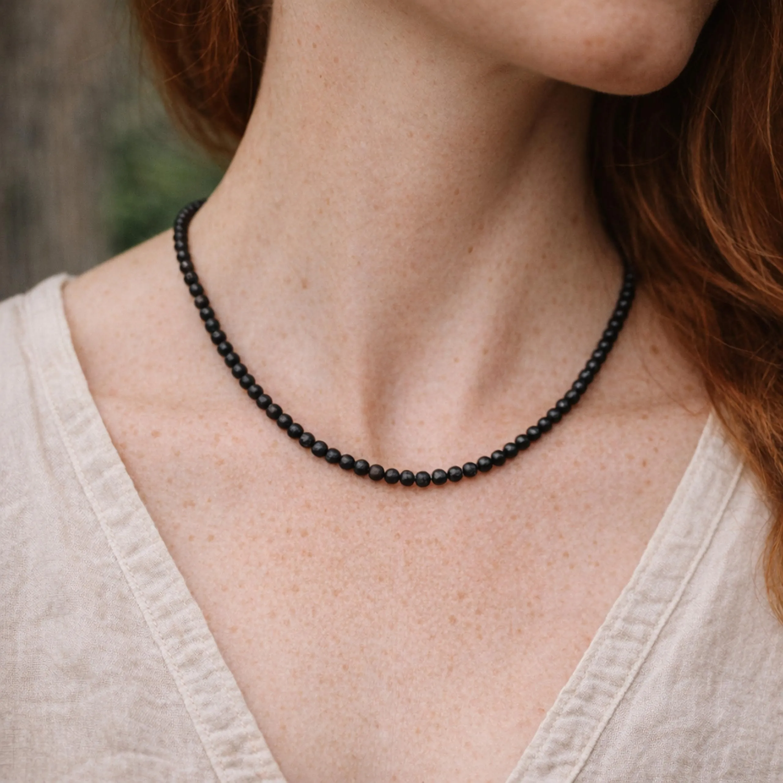 Collana con perline in pietra preziosa + chiusura in argento 925 (Shungite) - immagine 2