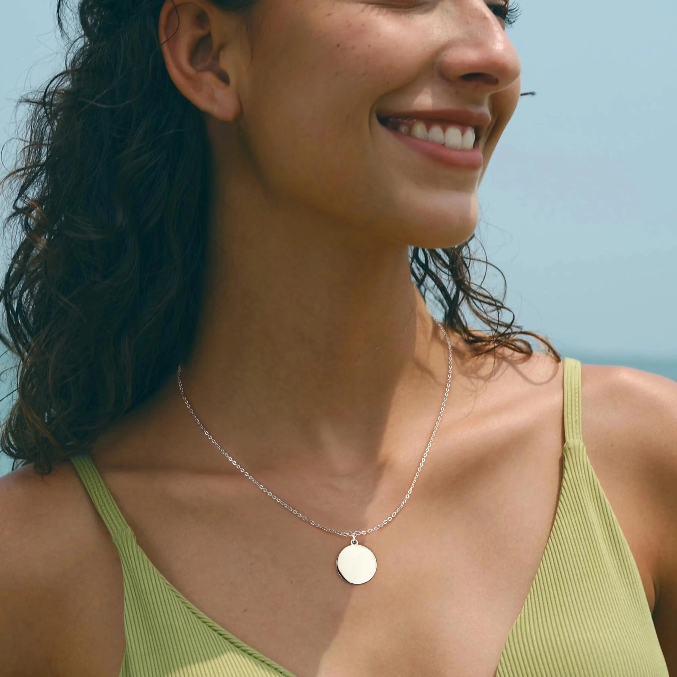 ADRAMATA Collana Donna in Acciaio Inossidabile, Set Girocollo Placcato Oro 14K Impilabile con Pendenti Regolabili Croce/Moneta/Cuore, Catena Argento - immagine 5