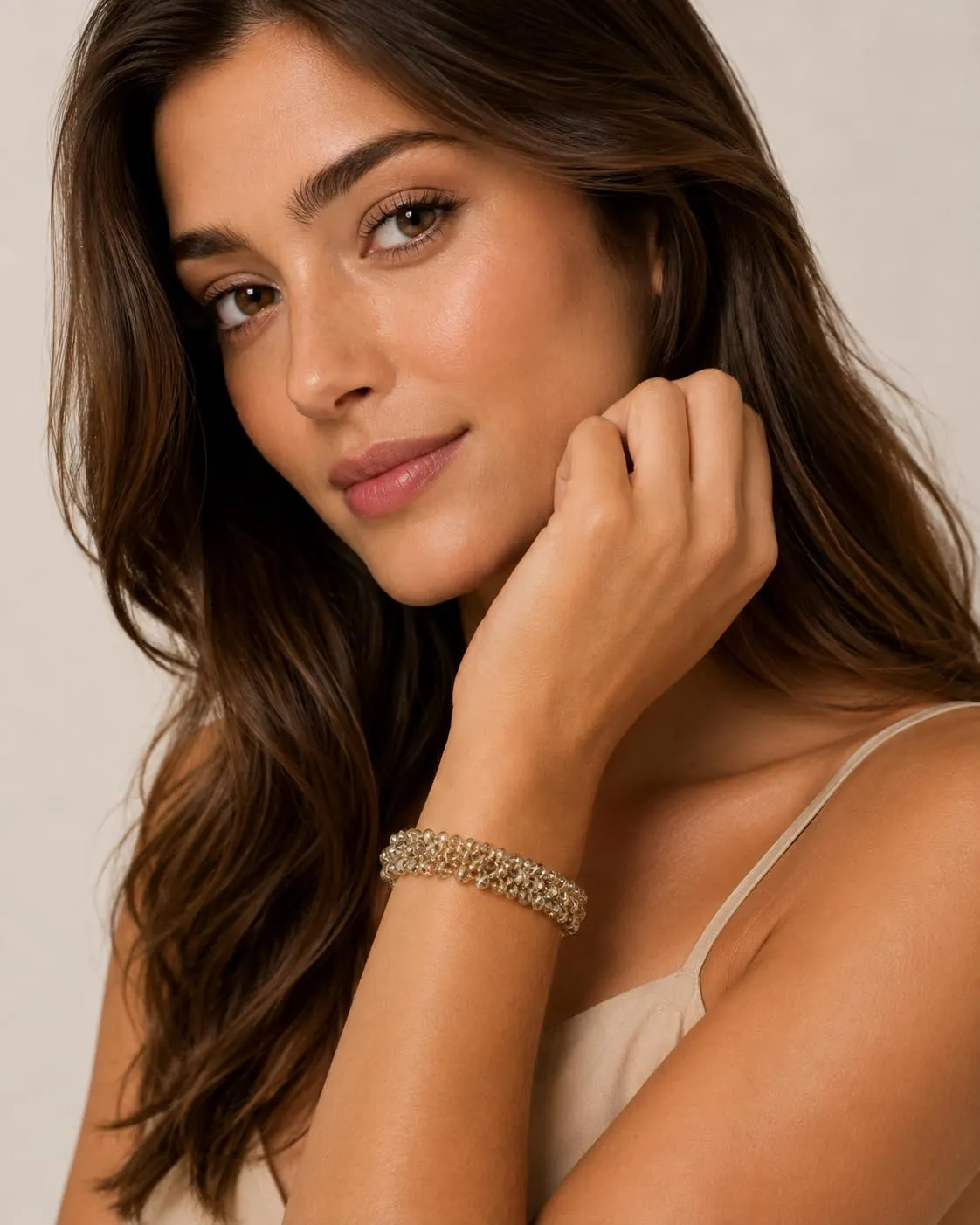 SAGA GIOIELLI® Bracciale donna elastico con cristalli sfaccettati – Bracciale elasticizzato - Confezione Regalo - Idea regalo - Regalo compleanno (GRIGIO) - immagine 3