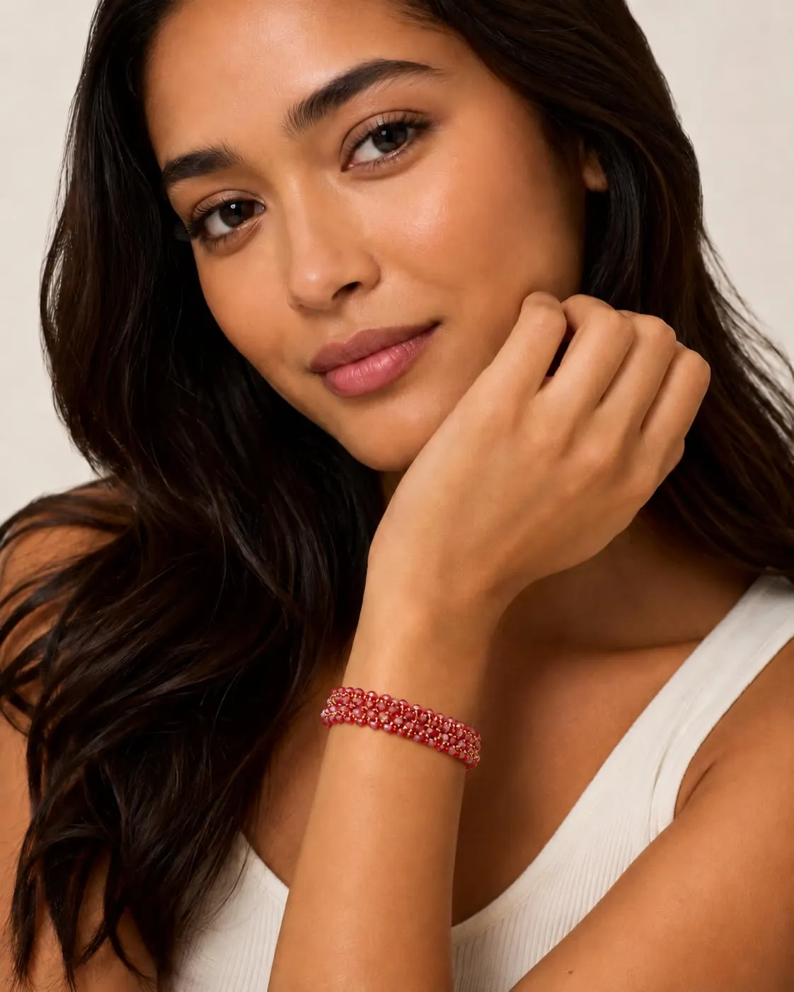 SAGA GIOIELLI® Bracciale donna elastico con cristalli sfaccettati – Bracciale elasticizzato - Confezione Regalo - Idea regalo - Regalo compleanno (ROSSO) - immagine 3