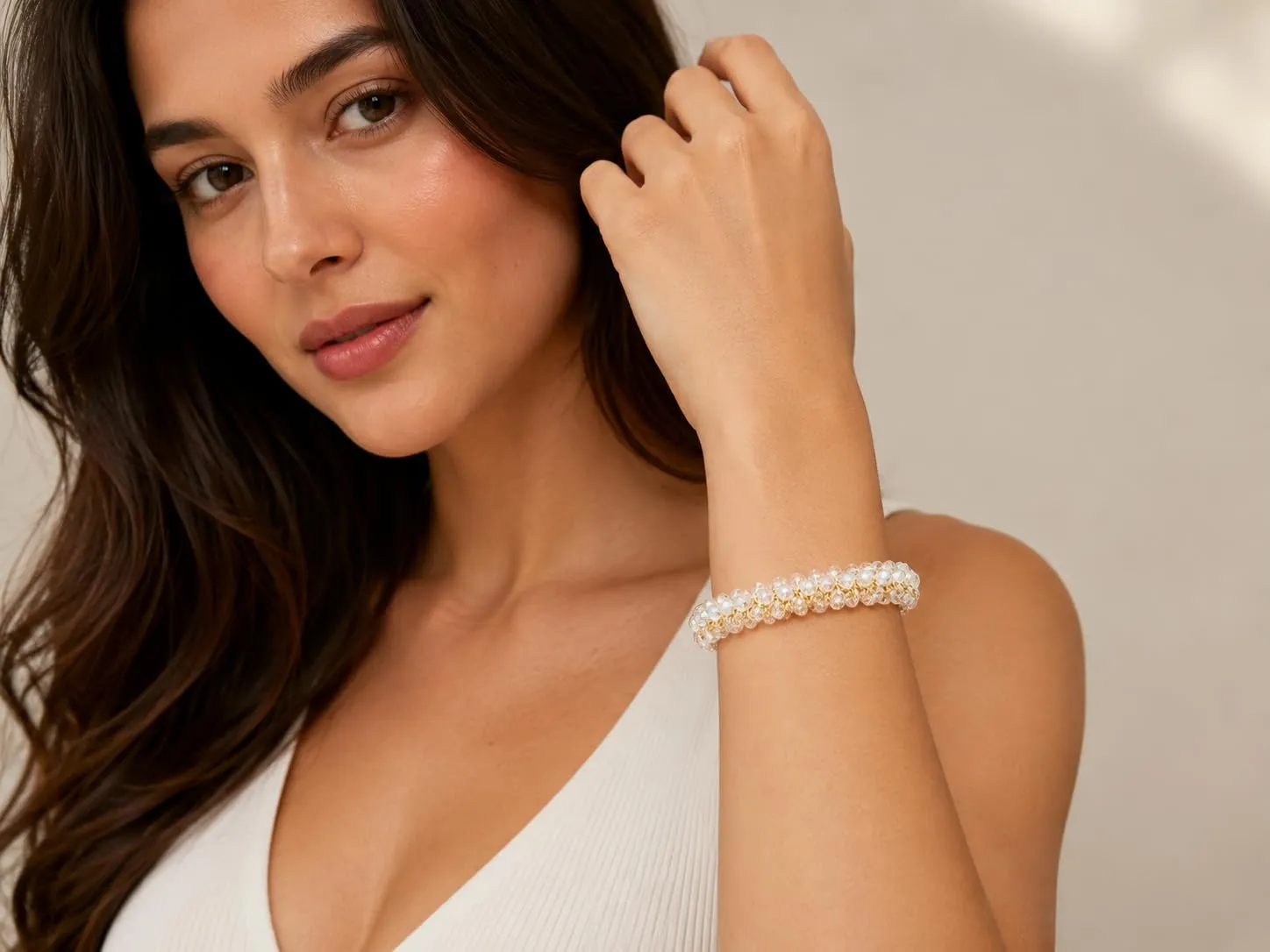 SAGA GIOIELLI® Bracciale donna elastico con cristalli sfaccettati – Bracciale elasticizzato - Confezione Regalo - Idea regalo - Regalo compleanno (BIANCO) - immagine 3