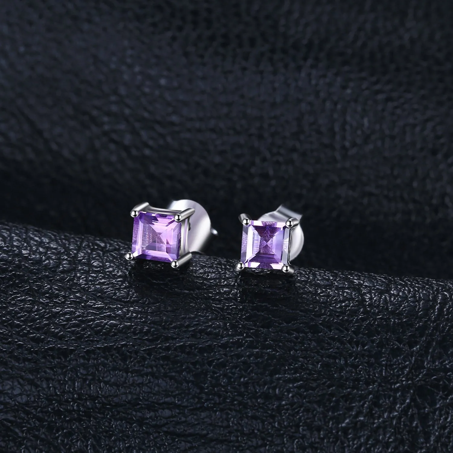 JewelryPalace Orecchini a Lobo Argento 925 con Naturale Ametista Viola, Piercing a Bottone con Pietre Dure a Taglio Quadrato, Set Gioielli Donna Viola e Argento - immagine 3