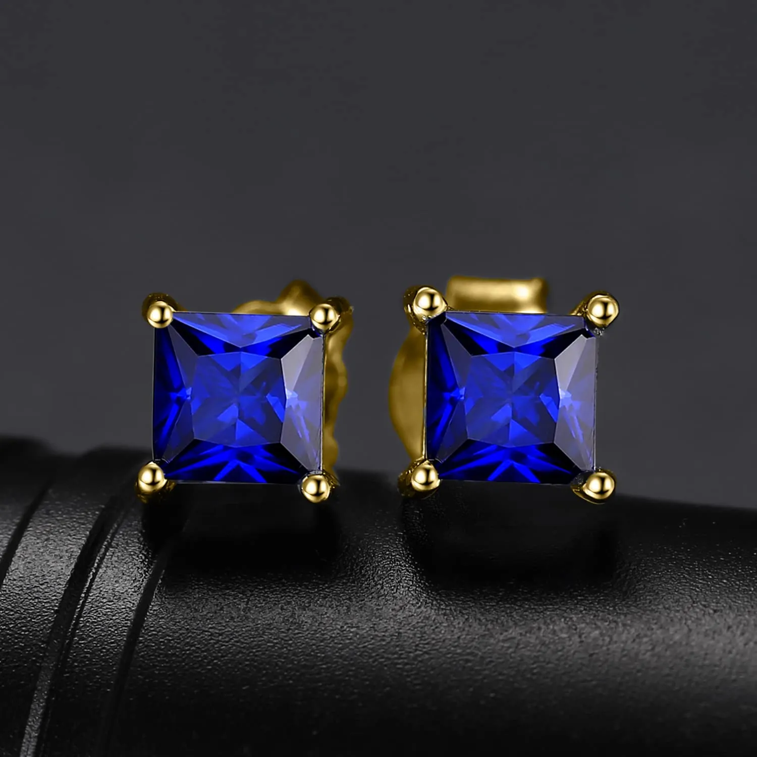 JewelryPalace Orecchini a Lobo Argento 925 con Zaffiro Blu Creato, Piercing a Bottone con Pietre Dure a Taglio Principessa, Set Gioielli Donna Blu in Oro - immagine 2
