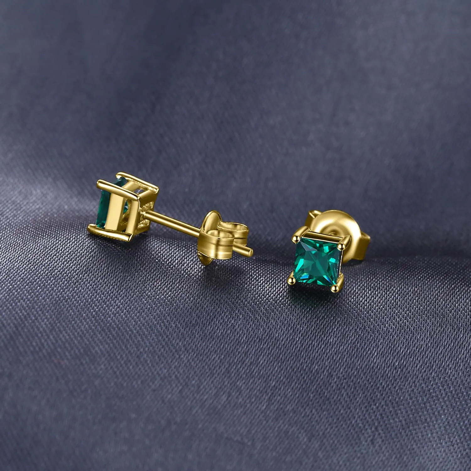 JewelryPalace Orecchini a Lobo Argento 925 Con Simulato Smeraldo Verde, Piercing a Bottone Con Pietre a Taglio Principessa, Orecchini Verdi in Oro Set Gioielli Donna - immagine 3
