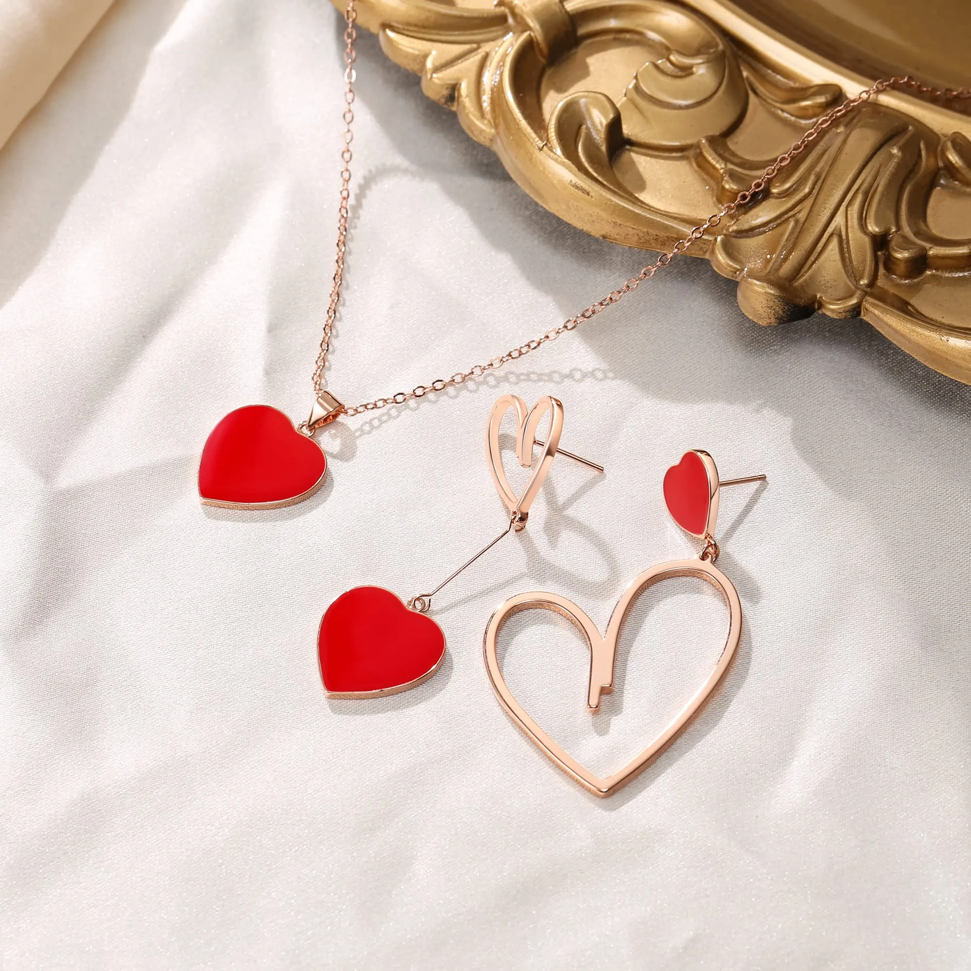 EVER FAITH Set di Gioielli da Donna con Cuori spaiati, Collana con Ciondolo Rosso Cuore di Orecchini Asimmetrici Regali per lei/Moglie/Mamma/Valentine's Day Rosa Oro Fondo - immagine 5