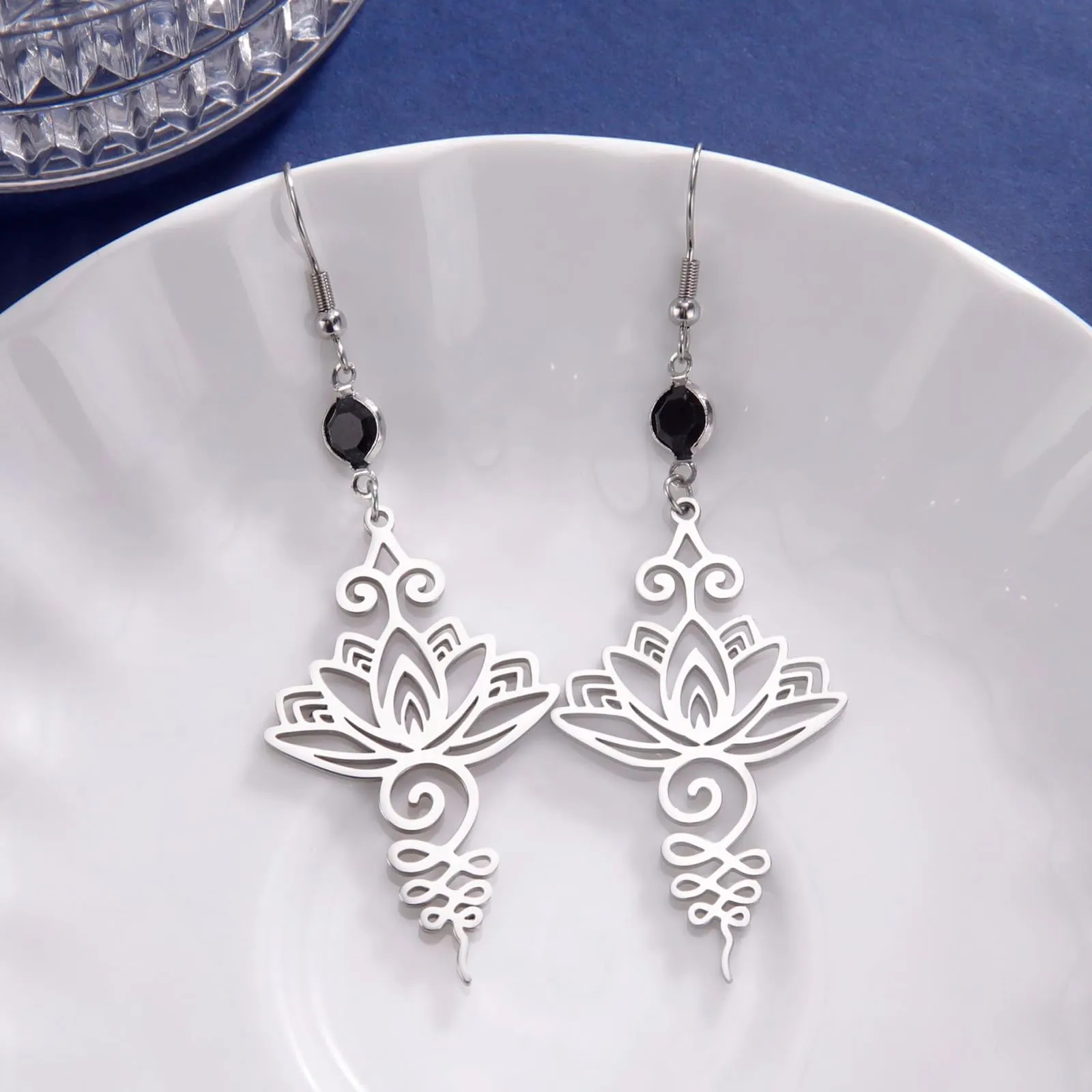 Orecchini a forma di fiore di loto in stile bohémien, in acciaio inox, per buddismo, yoga, guarigione, simbolo unalome, amuleto, gioielli religiosi, Misura unica, Acciaio inossidabile, Nessuna pietra - immagine 4