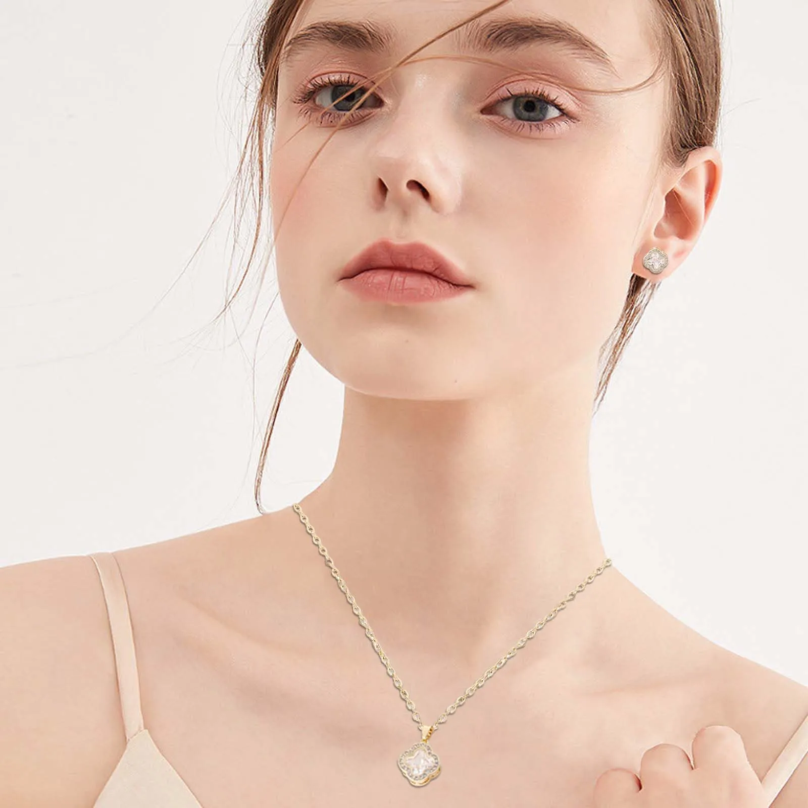 Gkaopi Parure Gioielli di Quadrifogli Fortunato da Donna Cristalli Collana con Ciondolo e Orecchini Set Delicati Quadrifoglio Gioielli per Compleanno San Valentino - immagine 4