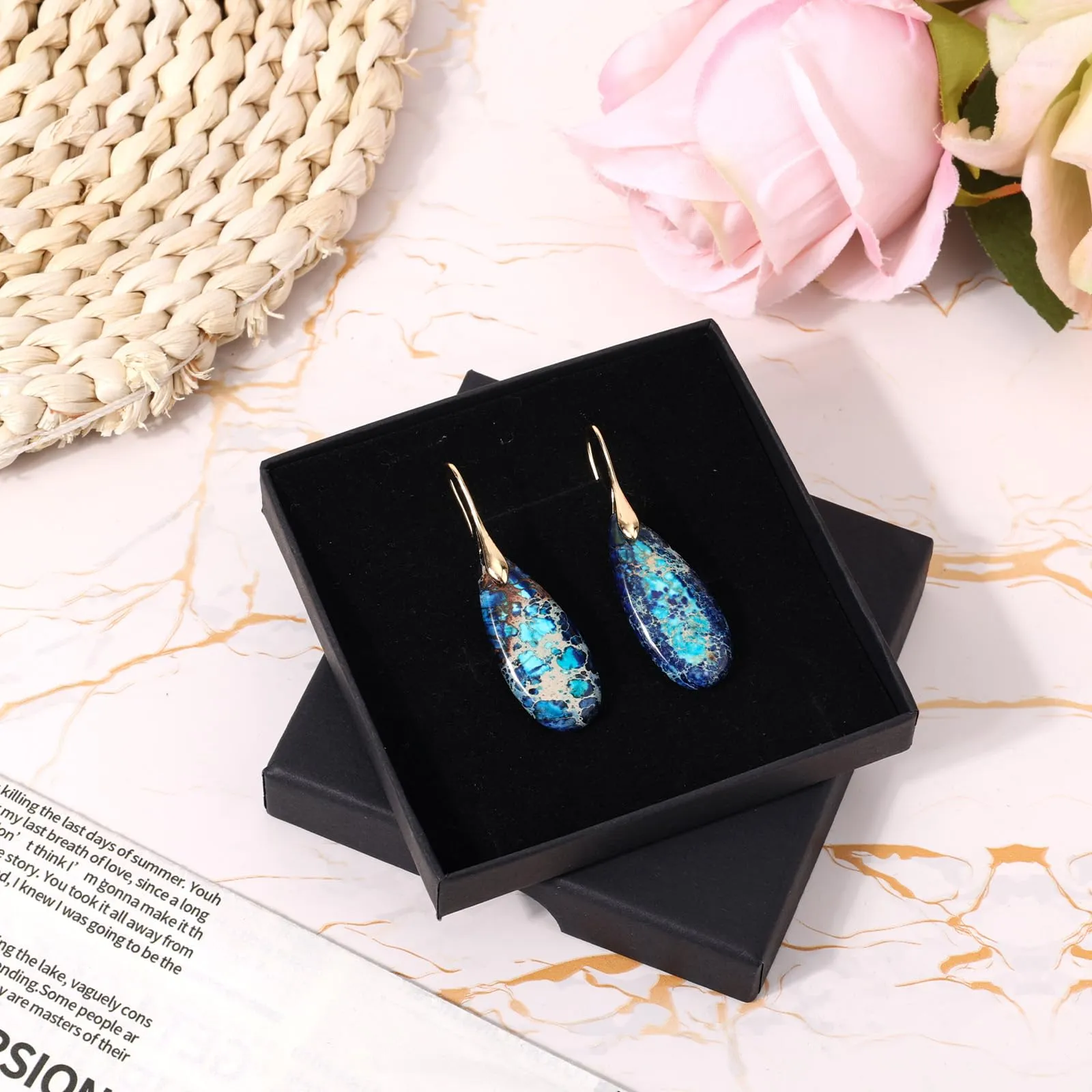 Orecchini in Pietra Naturale, Orecchini Pendenti a Cerchio Leggeri e Alla Moda a Forma di Goccia Gioielli in Pietra Regalo Compleanno per Donna (Blu, Oro) - immagine 3
