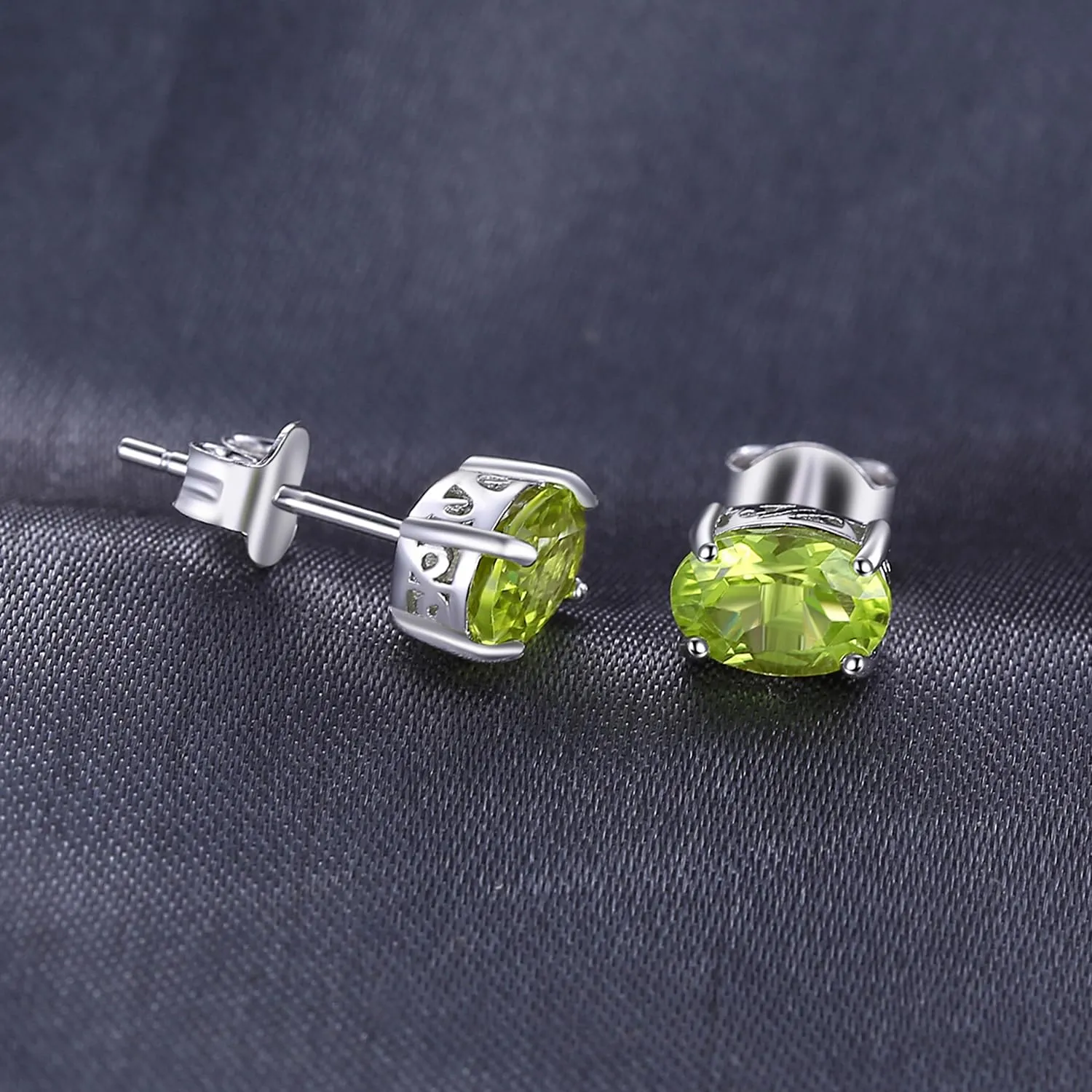 JewelryPalace Ovale 1.8ct Naturale Verde Peridot Birthstone Stud Orecchini Naturale placcato oro bianco 14K - immagine 5