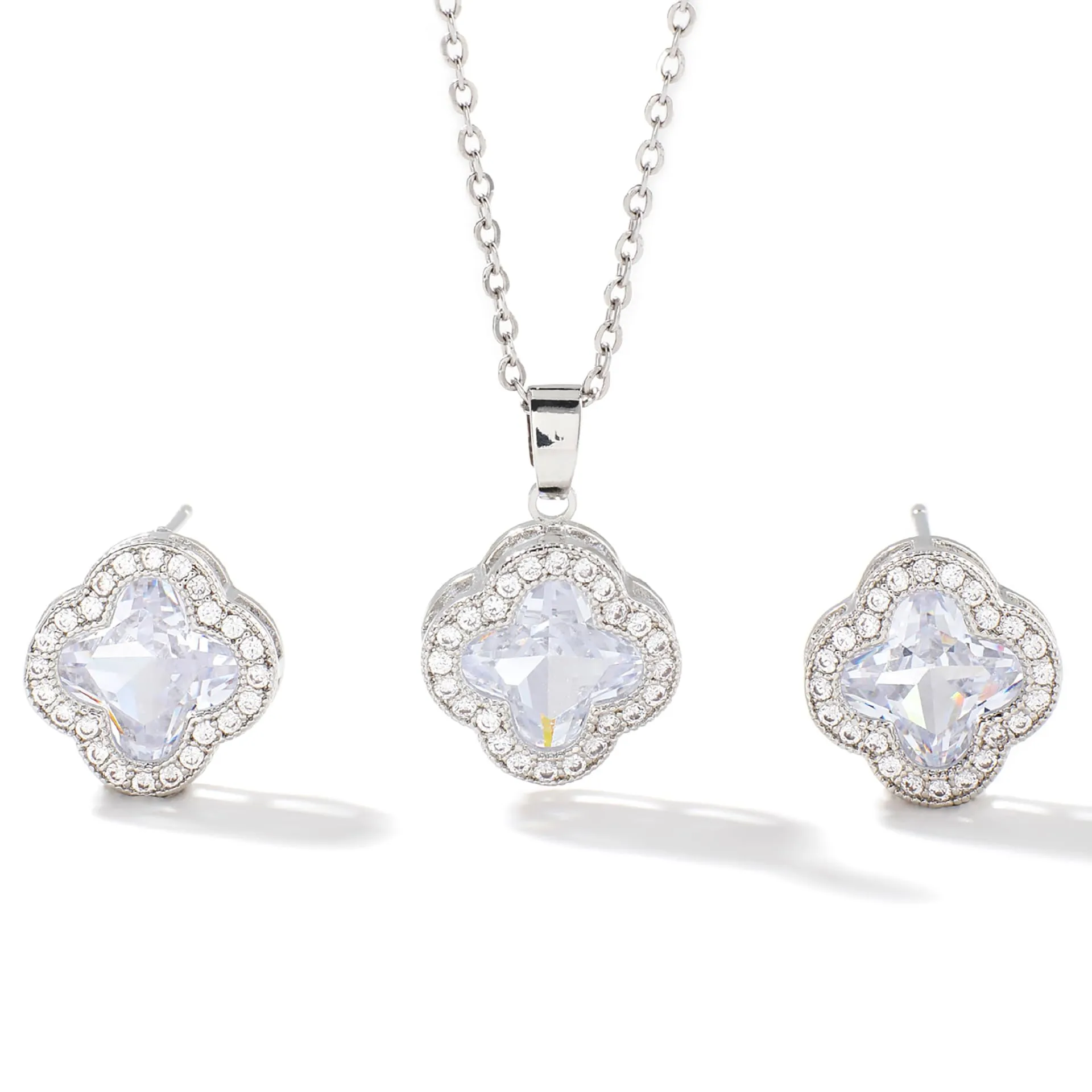 Gkaopi Parure Gioielli di Quadrifogli Fortunato da Donna Cristalli Collana con Ciondolo e Orecchini Set Delicati Quadrifoglio Gioielli per Compleanno San Valentino - immagine 1