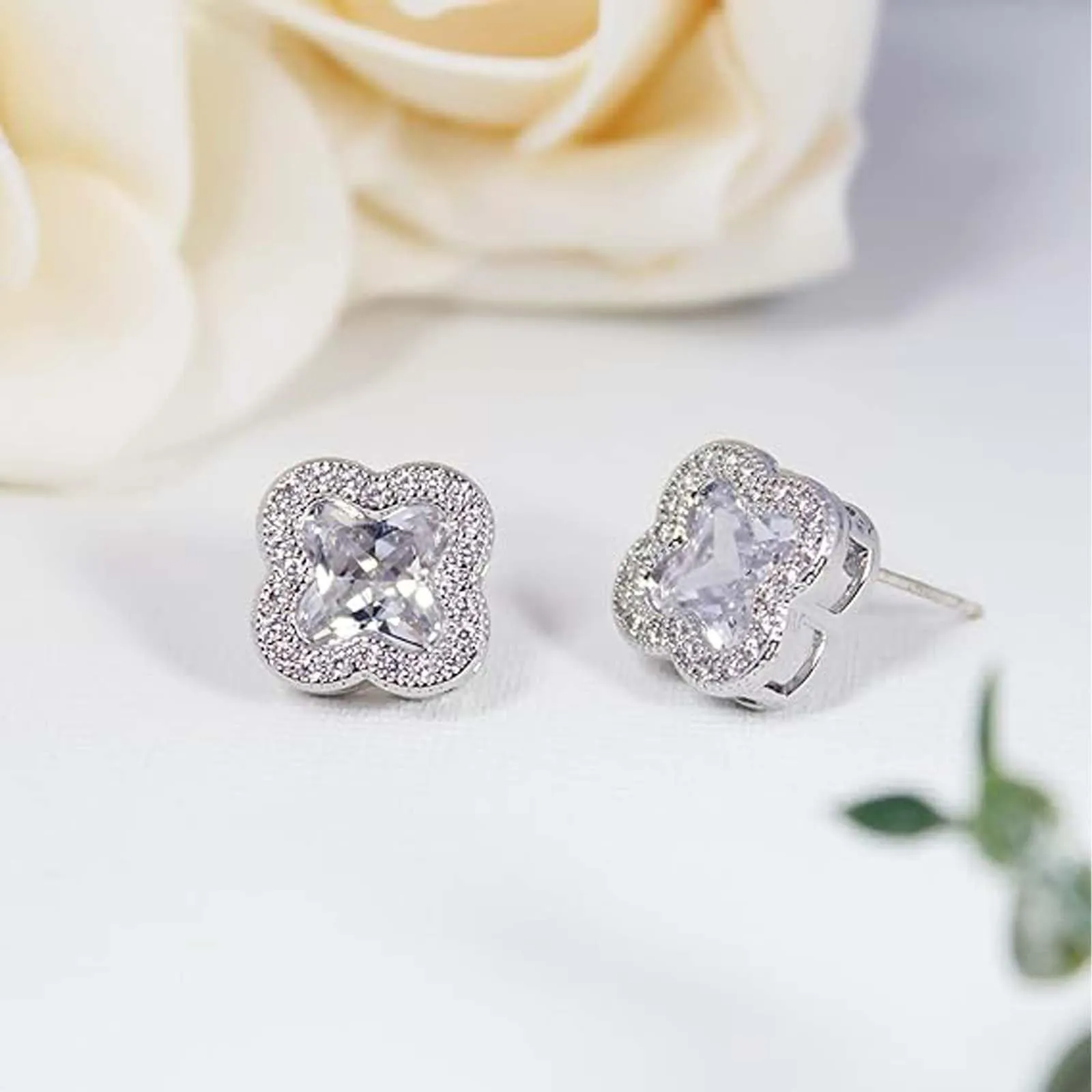 Gkaopi Parure Gioielli di Quadrifogli Fortunato da Donna Cristalli Collana con Ciondolo e Orecchini Set Delicati Quadrifoglio Gioielli per Compleanno San Valentino - immagine 3