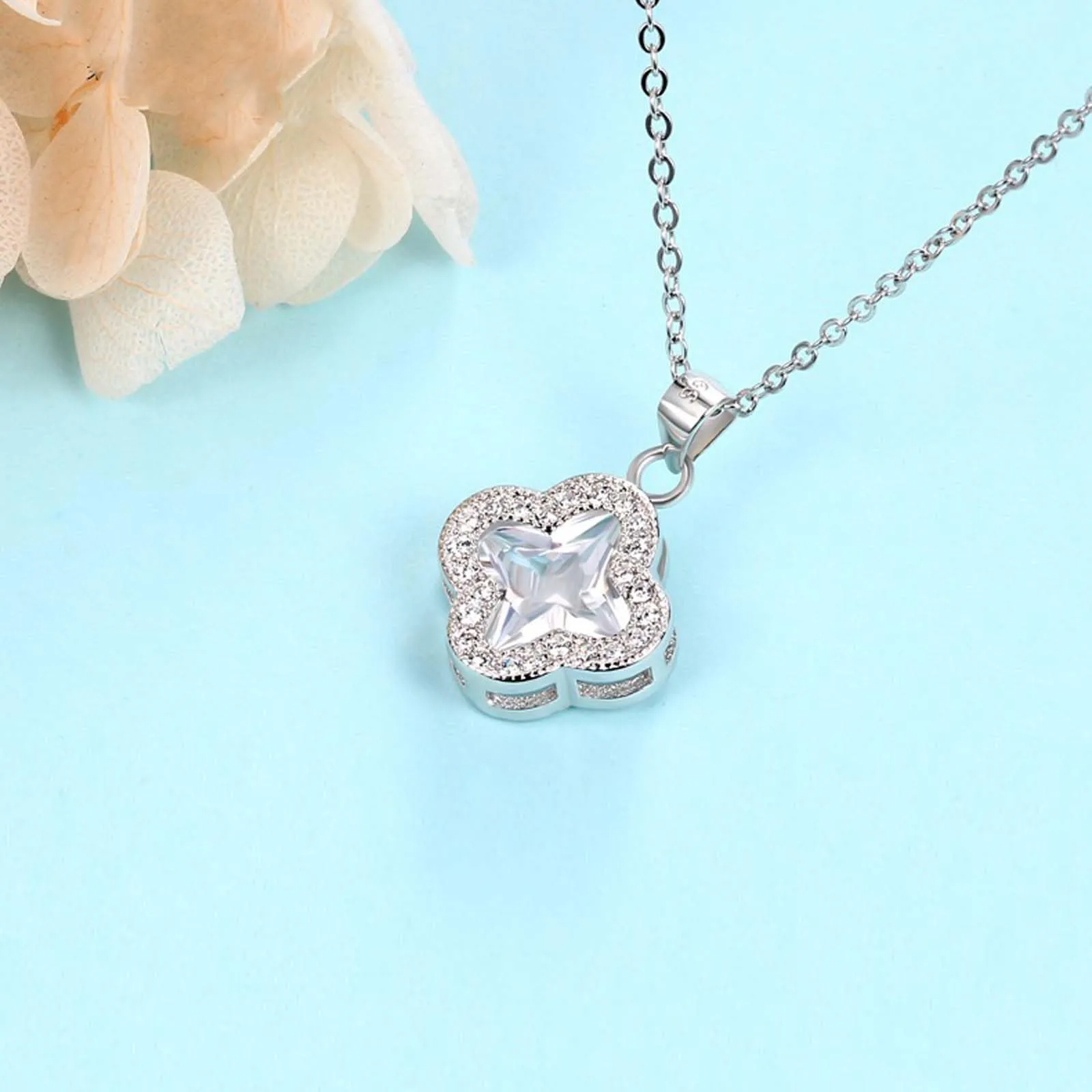 Gkaopi Parure Gioielli di Quadrifogli Fortunato da Donna Cristalli Collana con Ciondolo e Orecchini Set Delicati Quadrifoglio Gioielli per Compleanno San Valentino - immagine 4