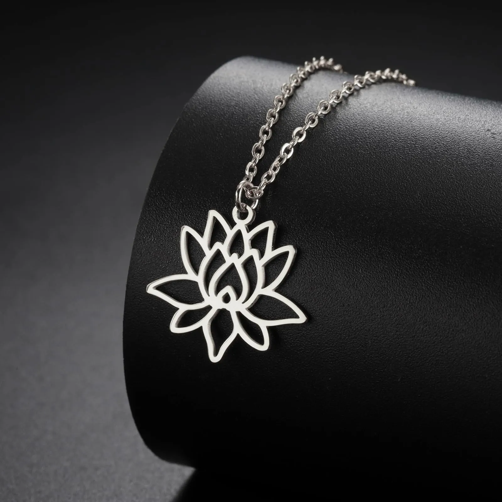 VASSAGO Collana da donna con ciondolo a forma di fiore di loto con Buddha, in acciaio inossidabile, con simbolo unalome, amuleto, gioielli religiosi, Taglia unica, Acciaio inossidabile, Non pietra - immagine 3