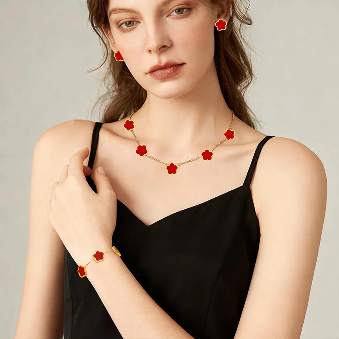 XIWCAFC Parure Gioielli Quadrifoglio per Donna 18K Placcato Oro Acciaio Inossidabile Fortunato Quadrifoglio Collana Orecchini Bracciali Set di Gioielli Sposa Regalo Dirndl Gioielli (Rosso) - immagine 6