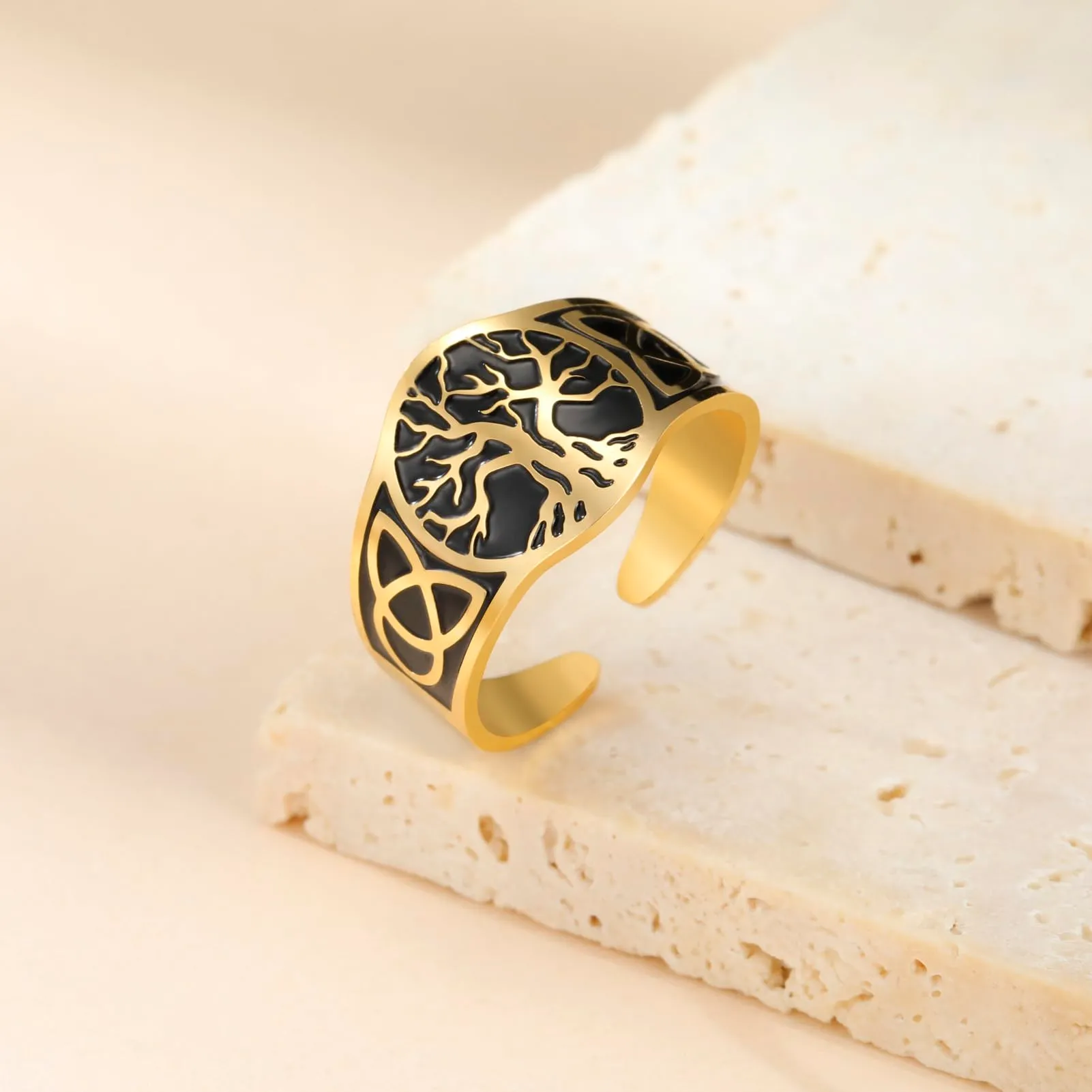Dreamtimes Yggdrasil Albero della Vita Anello per uomo donna Anello vintage regolabile Anello in acciaio inossidabile vichingo nodo celtico (nero-Oro) - immagine 2