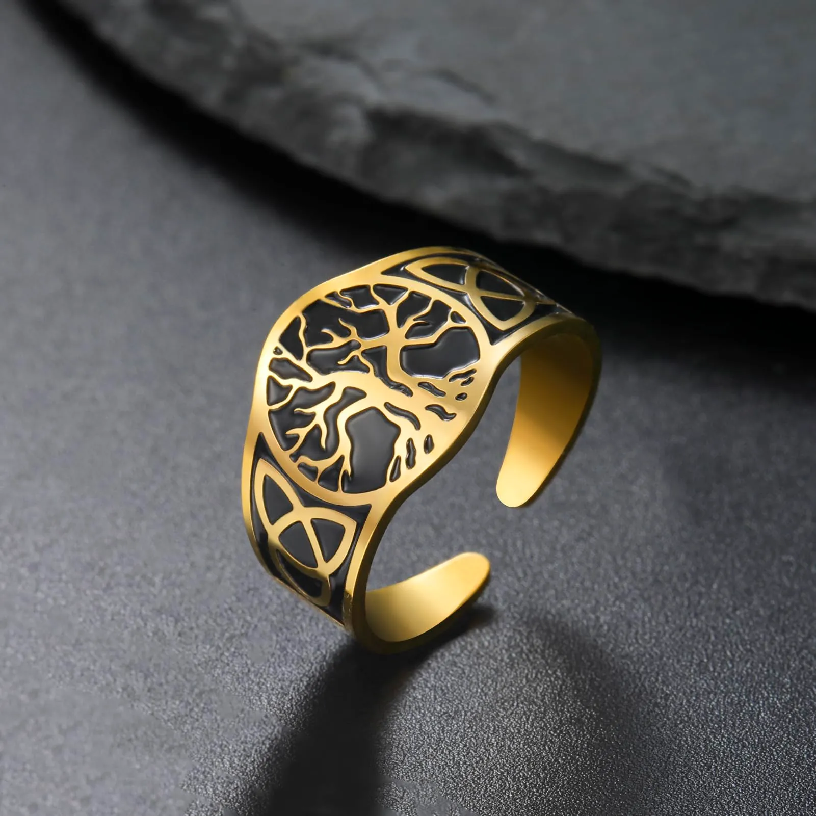 Dreamtimes Yggdrasil Albero della Vita Anello per uomo donna Anello vintage regolabile Anello in acciaio inossidabile vichingo nodo celtico (nero-Oro) - immagine 3