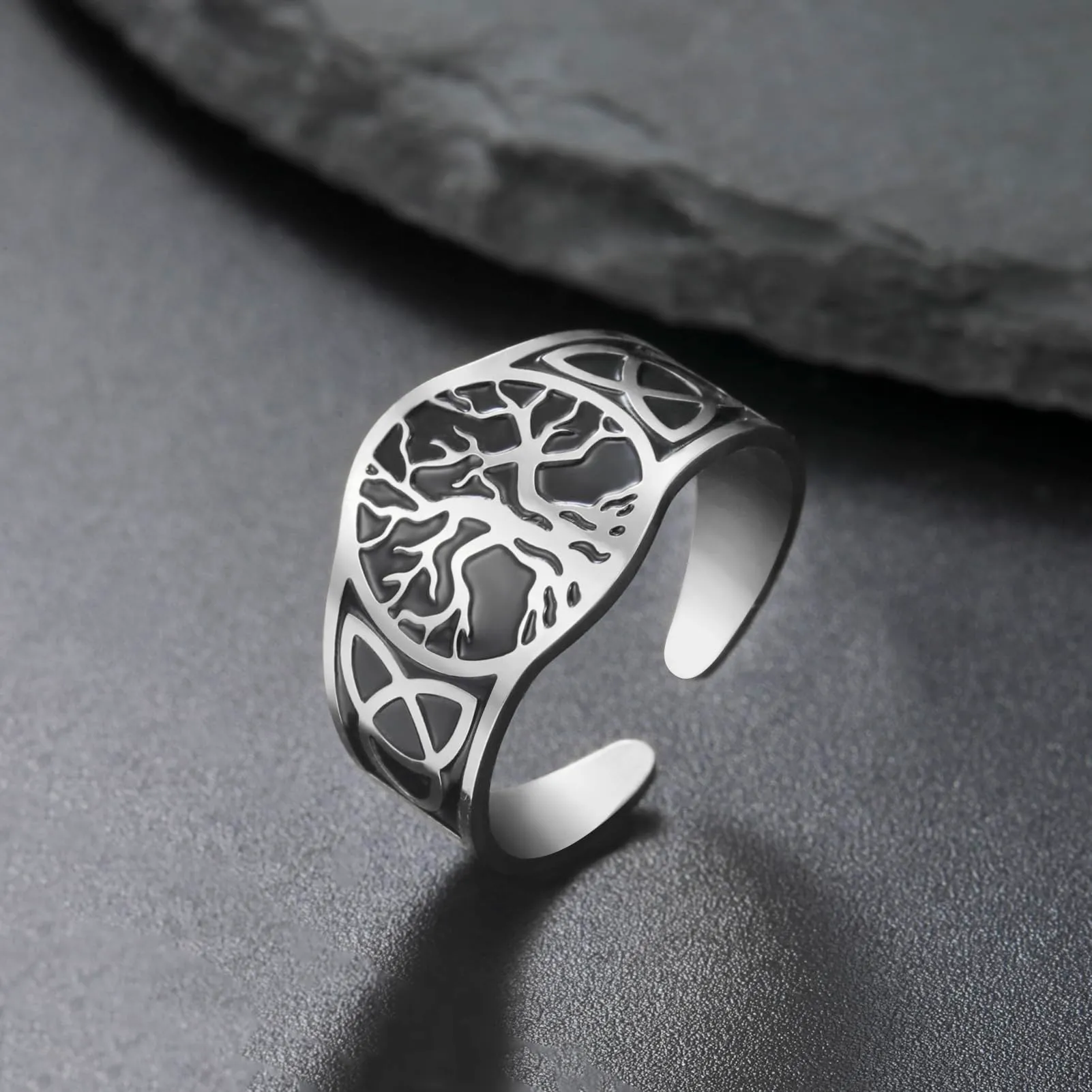 Dreamtimes Yggdrasil Albero della Vita Anello per uomo donna Anello vintage regolabile Anello in acciaio inossidabile vichingo nodo celtico (nero-argento) - immagine 9