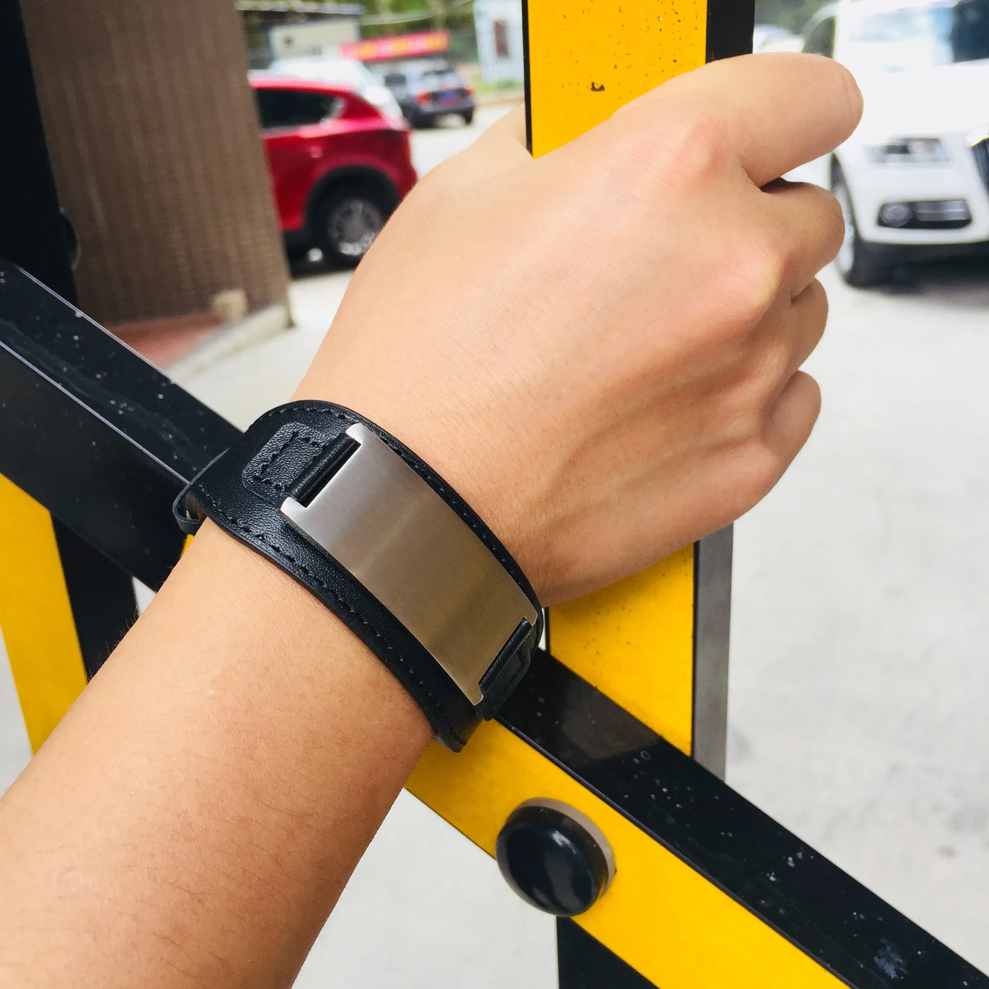 Vnox Braccialetto da Uomo in Pelle con ID Medico Personalizzato da Uomo in Pelle Intrecciata Bracciale con Avviso Medico per Uomo Coppia con Nomi di Famiglia - Regalo di Natale di Compleanno - immagine 6