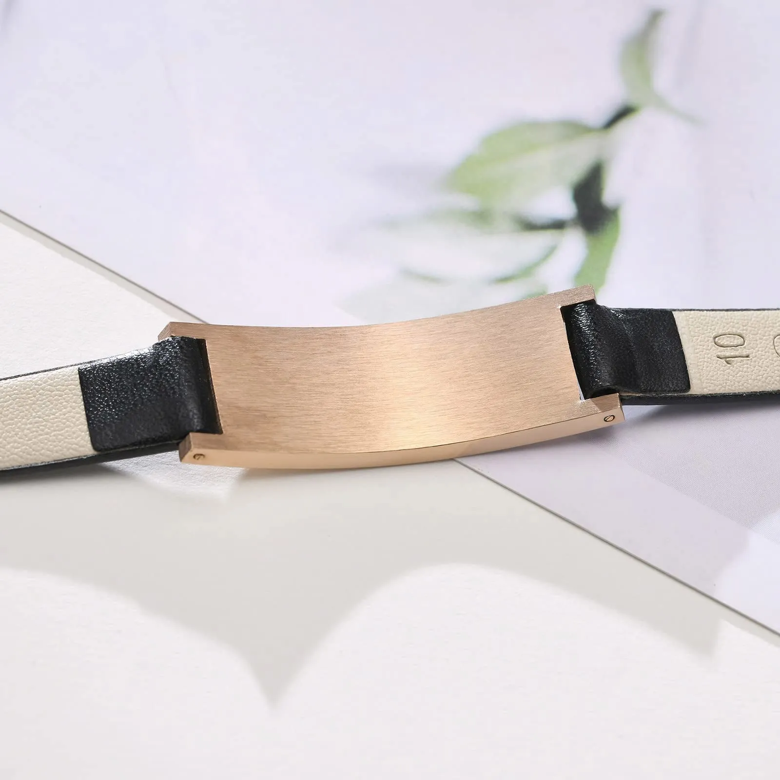 Vnox Bracciale di emergenza per ragazze mediche Cinturino personalizzato: Bracciali identificativi in ​​pelle personalizzati incisione Bracciale medico regolabile in acciaio inossidabile da donna - immagine 4
