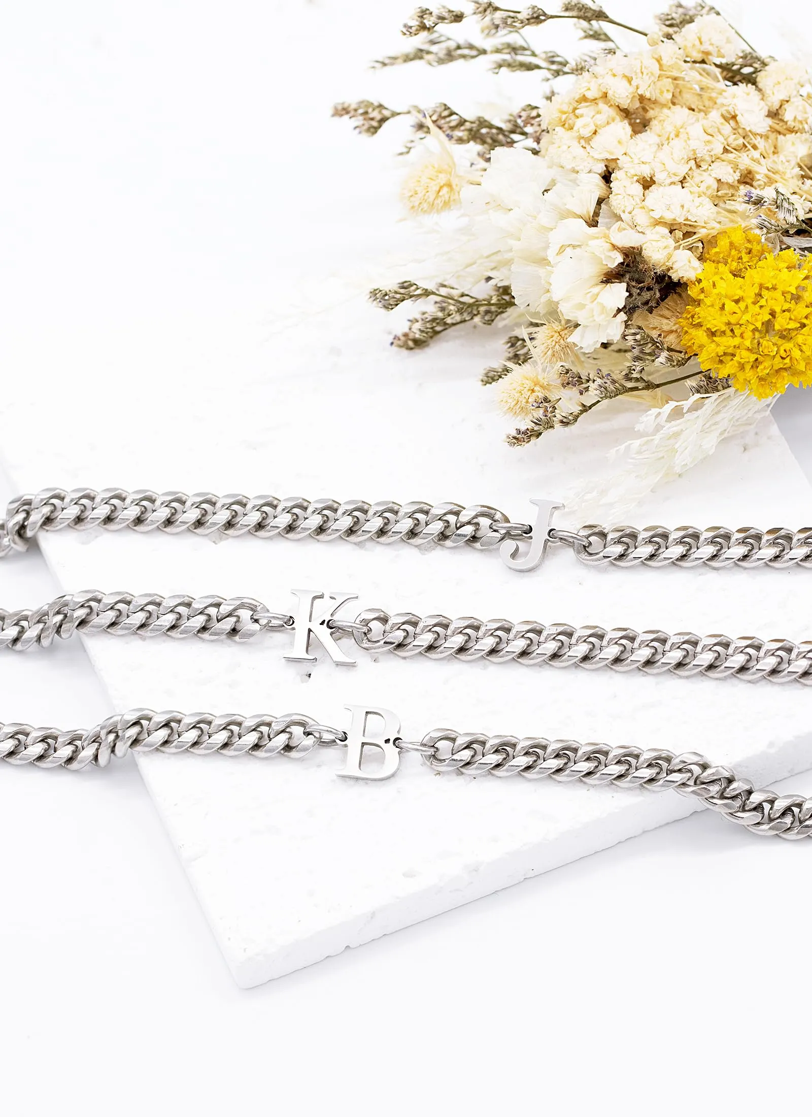 TOLOWOBK Bracciale con Iniziale A - Z, Argento Acciaio Bracciale Donna o Uomo con Nome Iniziale Braccialetto Regalo Natale per Papà Mamma Figlia Figlio Nonni Colleghe Coppia (M) - immagine 3