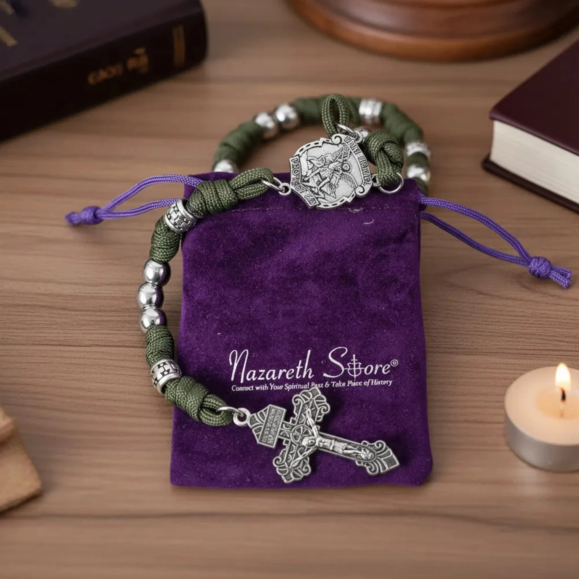 Nazareth Store Rosario in paracord di San Michele collana rosario robusta con cordoncino resistente e crocifisso cattolico del Perdono (Argento) - immagine 7