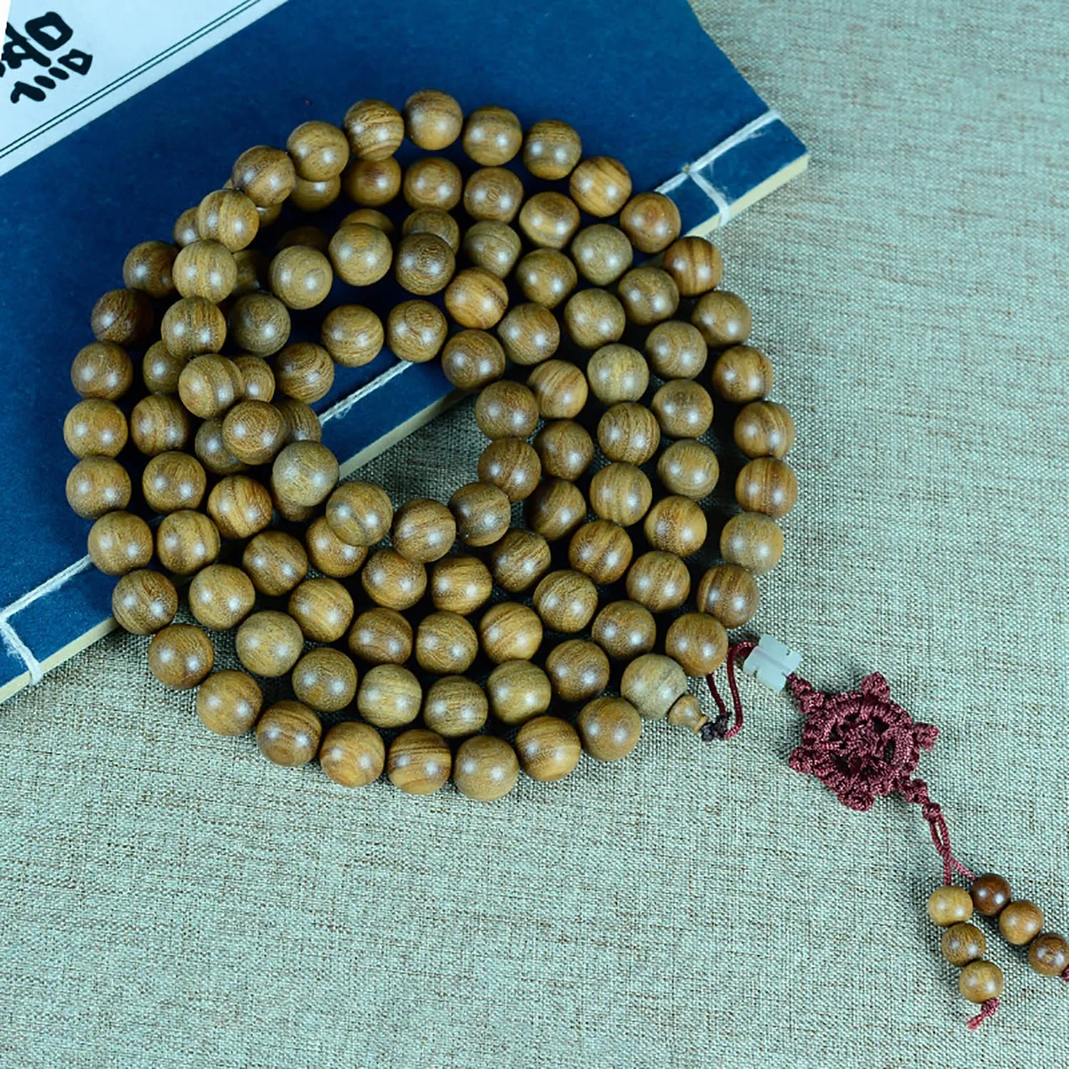 Mansiyuyee Collana Naturale di Legno di Sandalo Verde con 108 Grani Mala, Perline Buddiste per Preghiera, Meditazione o Yoga, X-Large, Legno, Non pietra preziosa - immagine 3