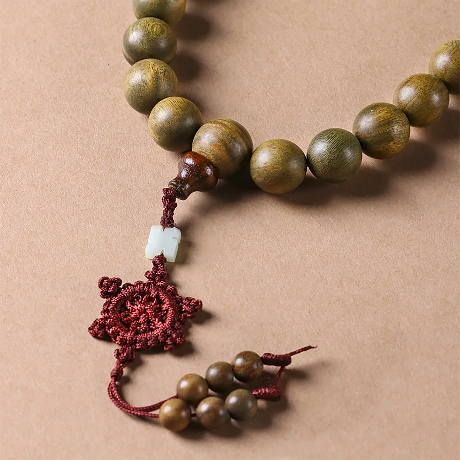 Mansiyuyee Collana Naturale di Legno di Sandalo Verde con 108 Grani Mala, Perline Buddiste per Preghiera, Meditazione o Yoga, X-Large, Legno, Non pietra preziosa - immagine 6
