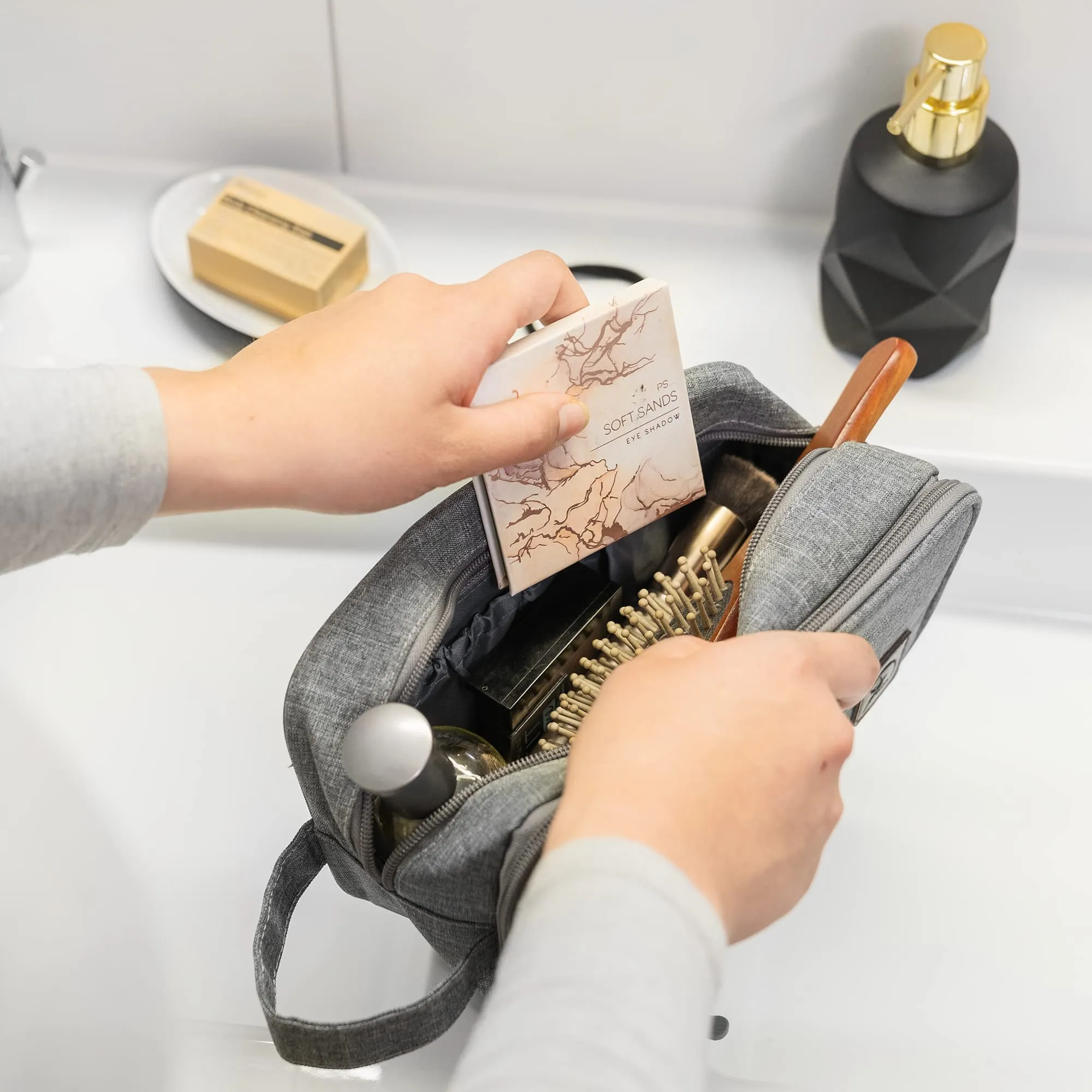 Obics® Beauty case da viaggio per uomo e donna 3L piccolo grigio - Borsa da toilette e trousse da appendere con manico appeso - Sacchetto per cosmetici e toiletry per viaggi e campeggio 4 scomparti - immagine 7