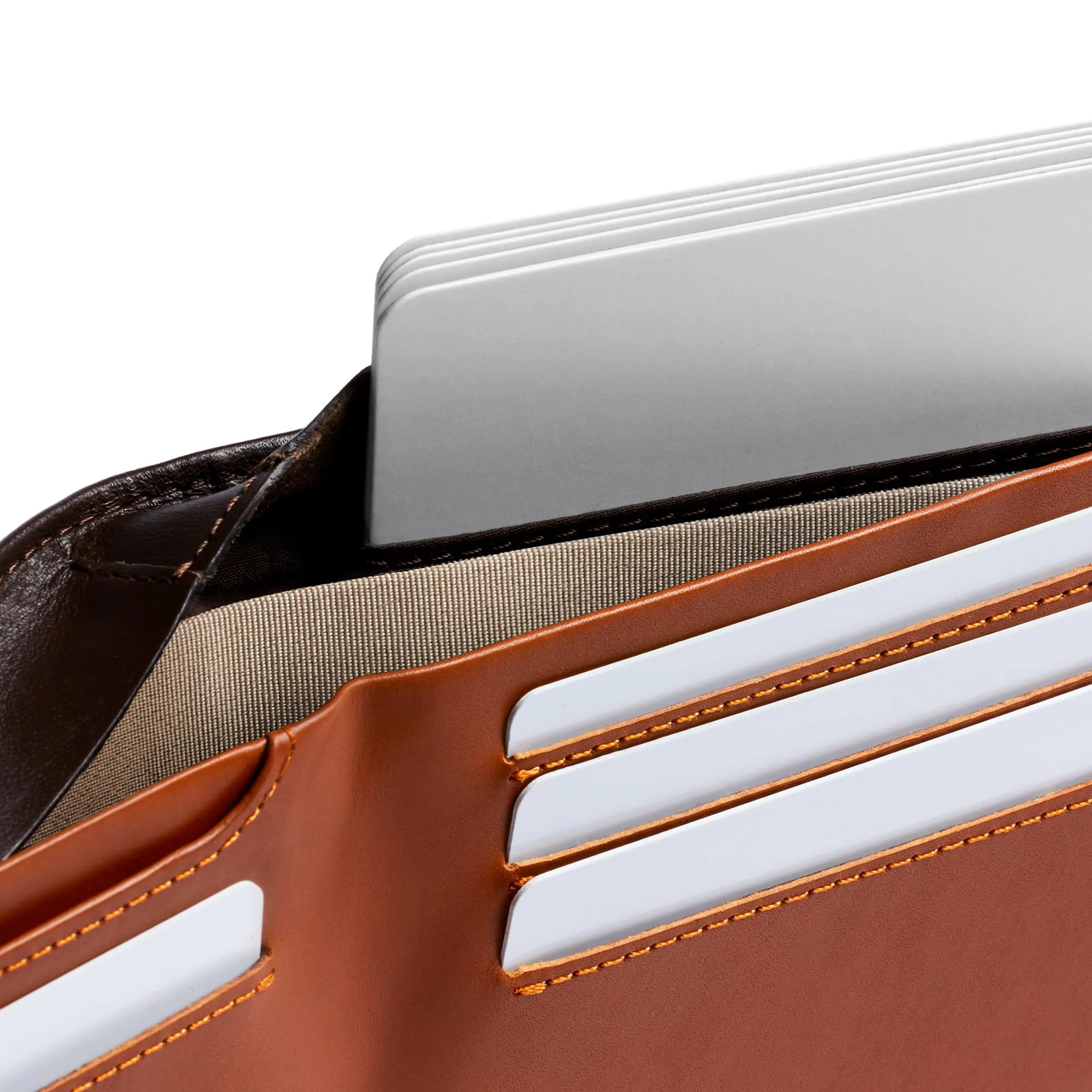 Bellroy Hide & Seek Wallet (sottile portafoglio in pelle, blocco RFID, da 5 a 12 carte con una sezione nascosta) - Java - immagine 7