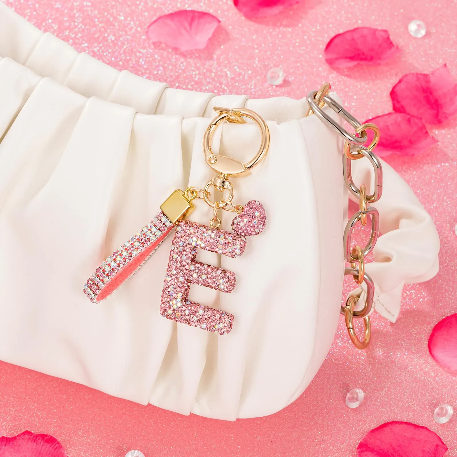 MWOOT Rosa Auto Portachiavi Regalo per Donne Ragazze Iniziale Lettera Portachiavi Carino Bling Ciondolo per Borsa Zaino Borsetta Ciondoli, E - immagine 4