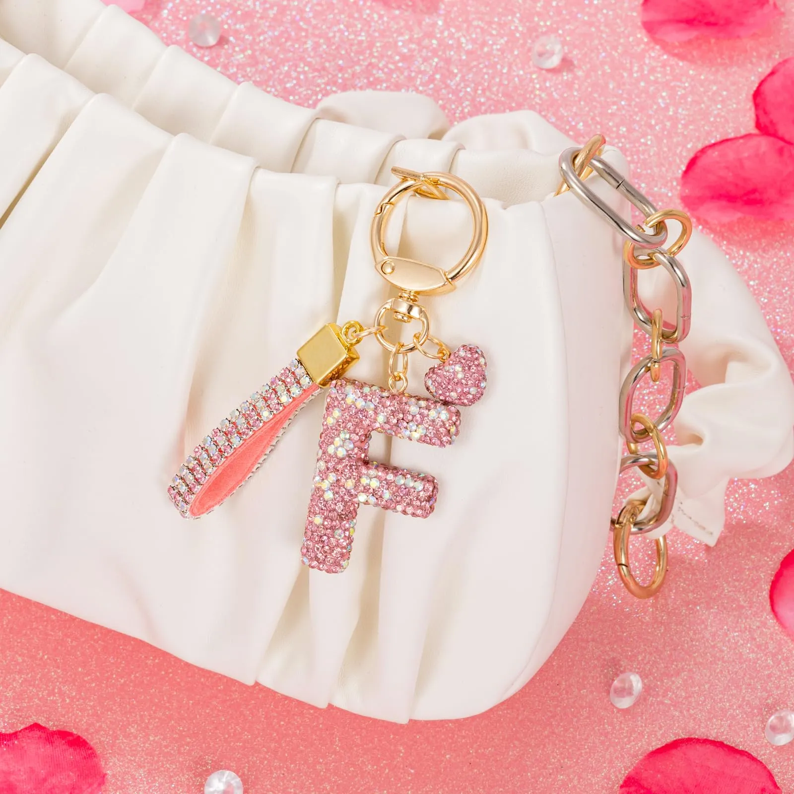 MWOOT Rosa Auto Portachiavi Regalo per Donne Ragazze Iniziale Lettera Portachiavi Carino Bling Ciondolo per Borsa Zaino Borsetta Ciondoli, F - immagine 4