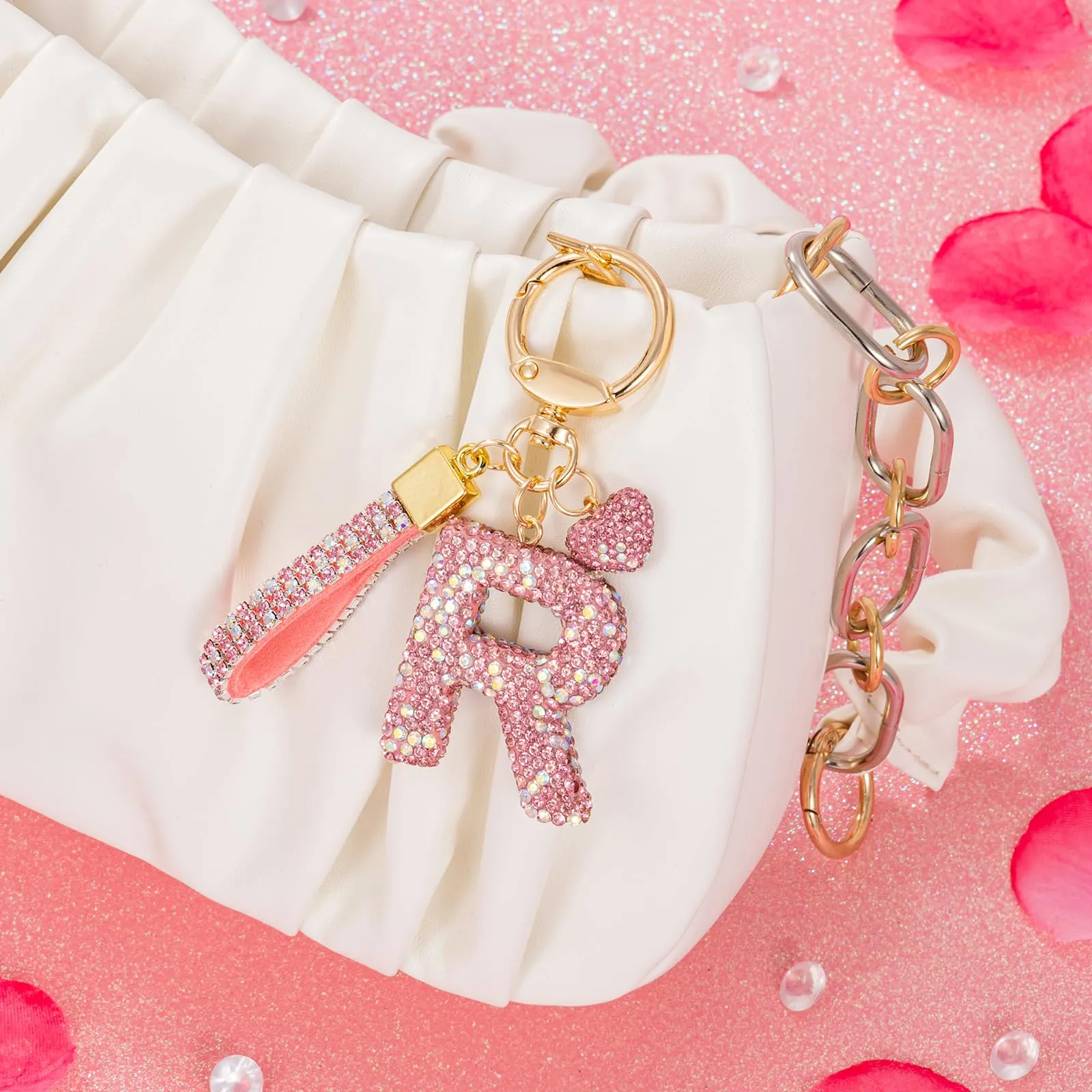 MWOOT Rosa Auto Portachiavi Regalo per Donne Ragazze Iniziale Lettera Portachiavi Carino Bling Ciondolo per Borsa Zaino Borsetta Ciondoli, R - immagine 4