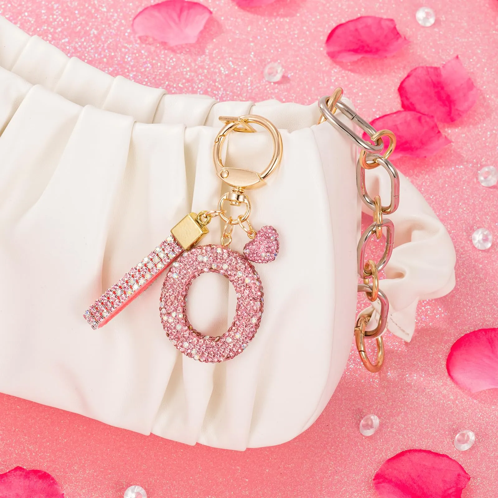 MWOOT Rosa Auto Portachiavi Regalo per Donne Ragazze Iniziale Lettera Portachiavi Carino Bling Ciondolo per Borsa Zaino Borsetta Ciondoli, O - immagine 4
