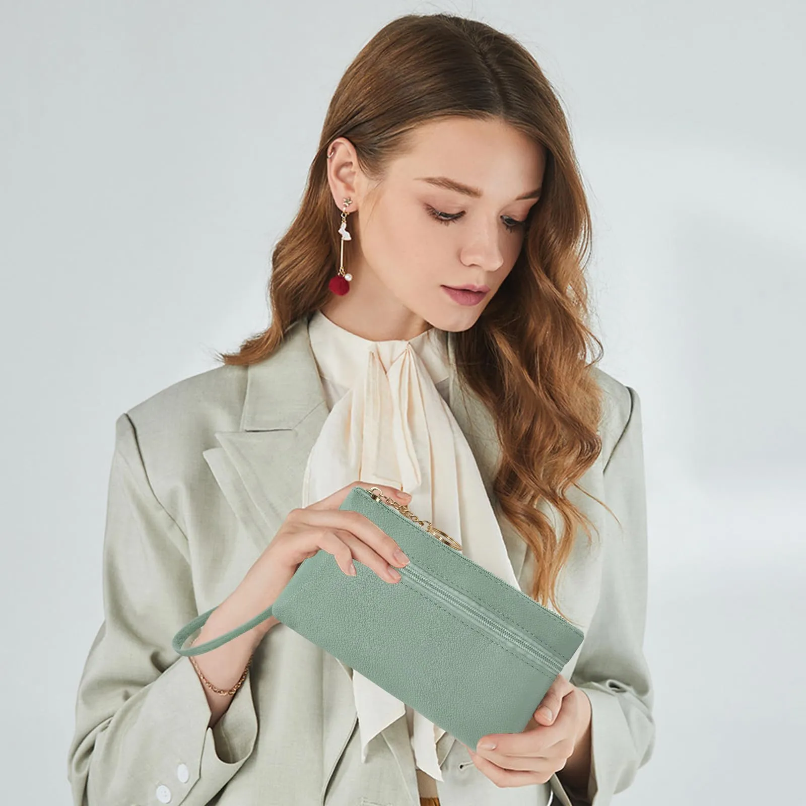 LJCZKA Portafoglio da Polso Pelle Donna Pochette da Polso Zip Grande Capacità Frizione Cellulare Porta Carte con Cinturino da Polso, Portachiavi (Verde) - immagine 7