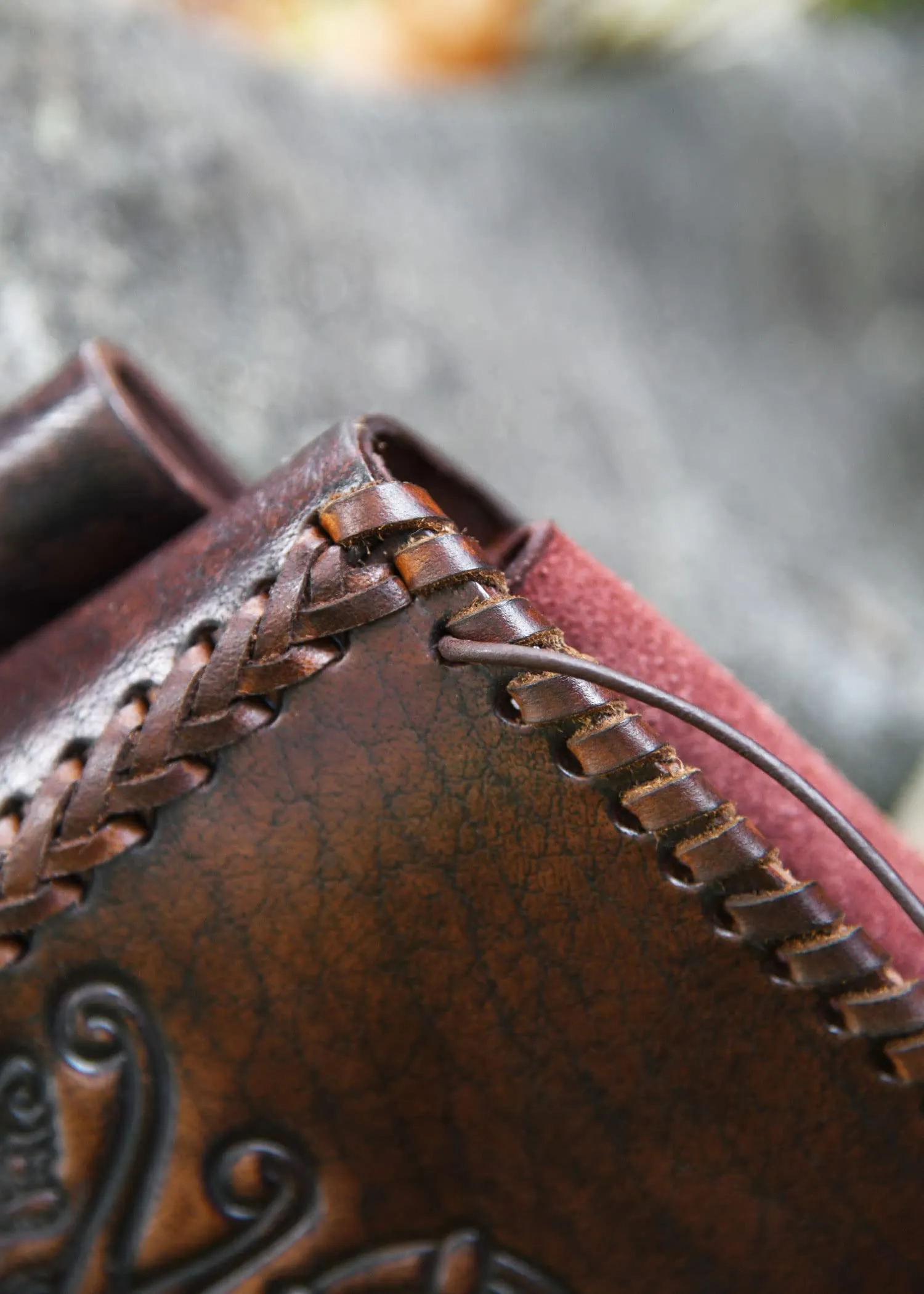 Battle-Merchant | Marsupio medievale con drago goffrato in pelle | Marsupio per uomo e donna in marrone | Borsa in pelle per cintura - immagine 7