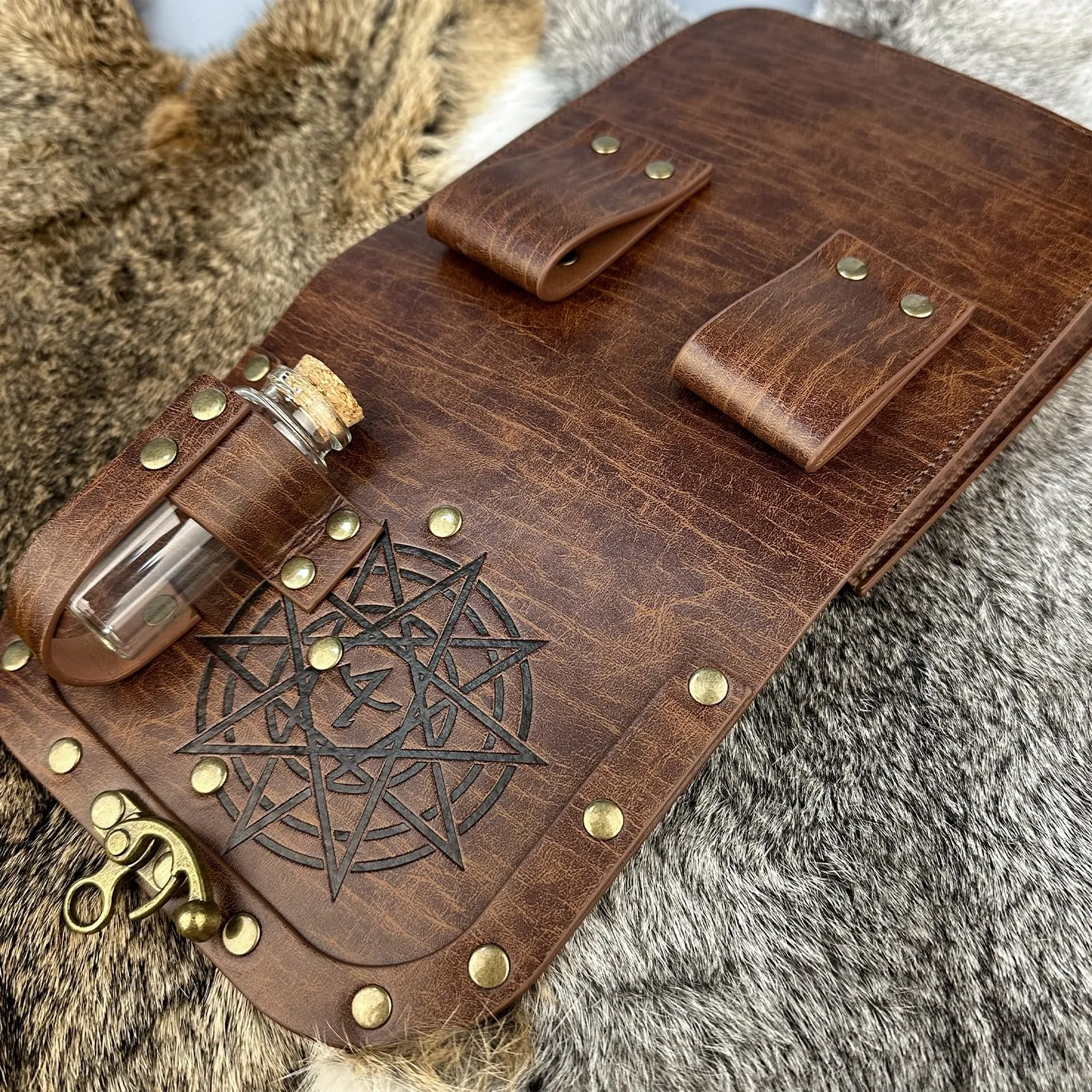 HiiFeuer Marsupio medievale alchimico in ecopelle con fiale di pozione in sughero, marsupio fantasia mago marsupio laterale per LARP Ren Faire, Marrone chiaro C, 17cm x 16cm - immagine 4