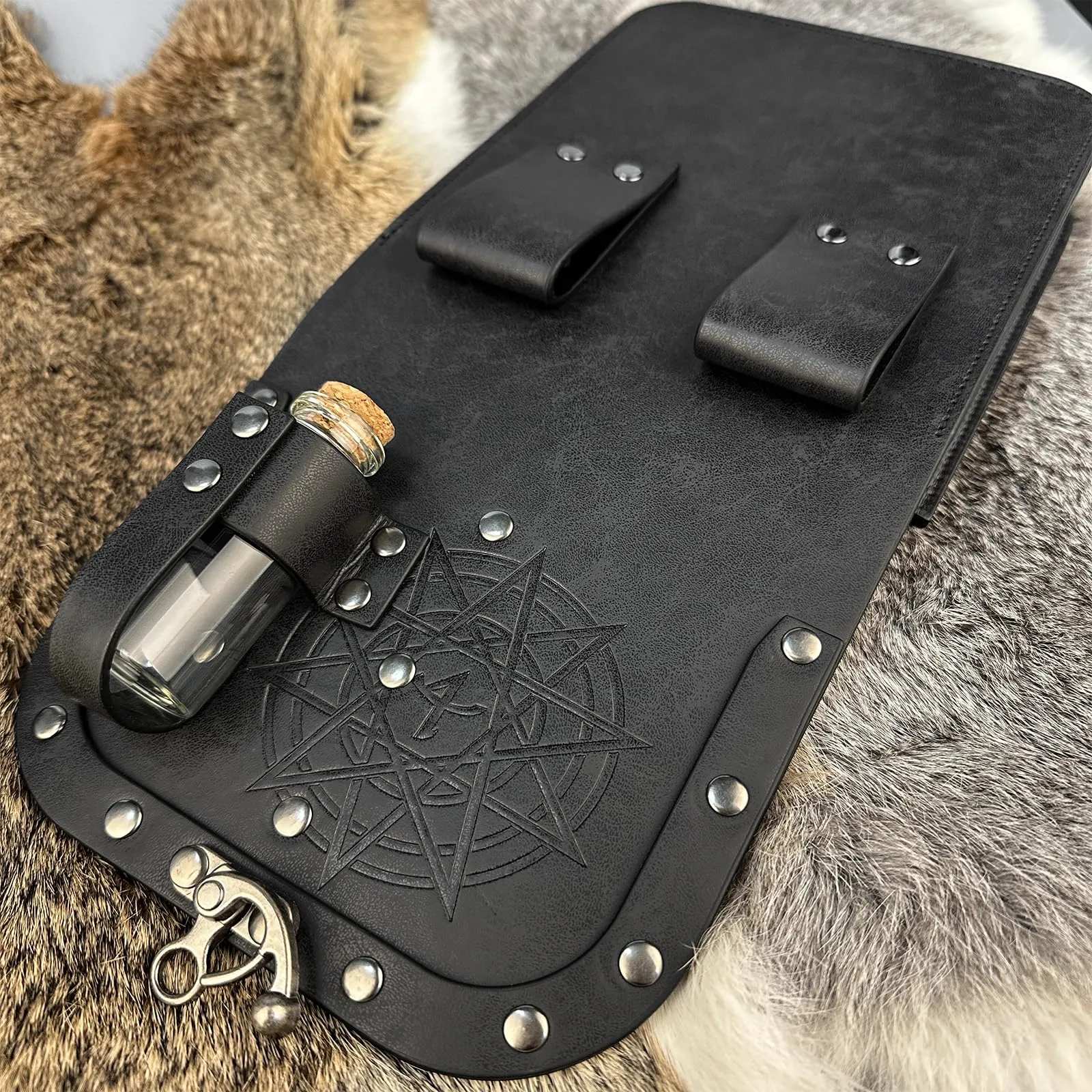 HiiFeuer Marsupio medievale alchimico in ecopelle con fiale di pozione in sughero, marsupio fantasia mago marsupio laterale per LARP Ren Faire, Nero C. - immagine 4