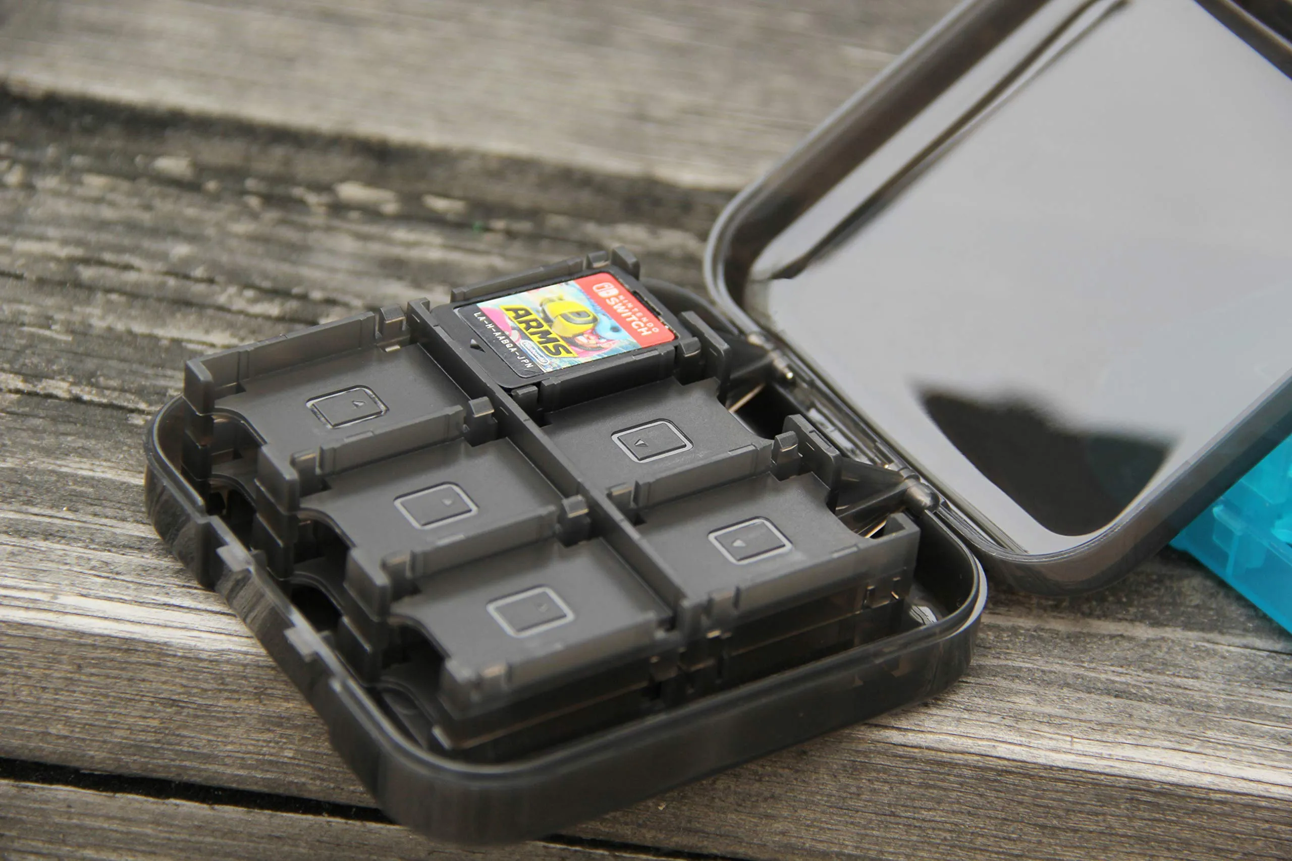 Amazon Basics Custodia porta cartucce di gioco per Nintendo Switch - Nero - immagine 5