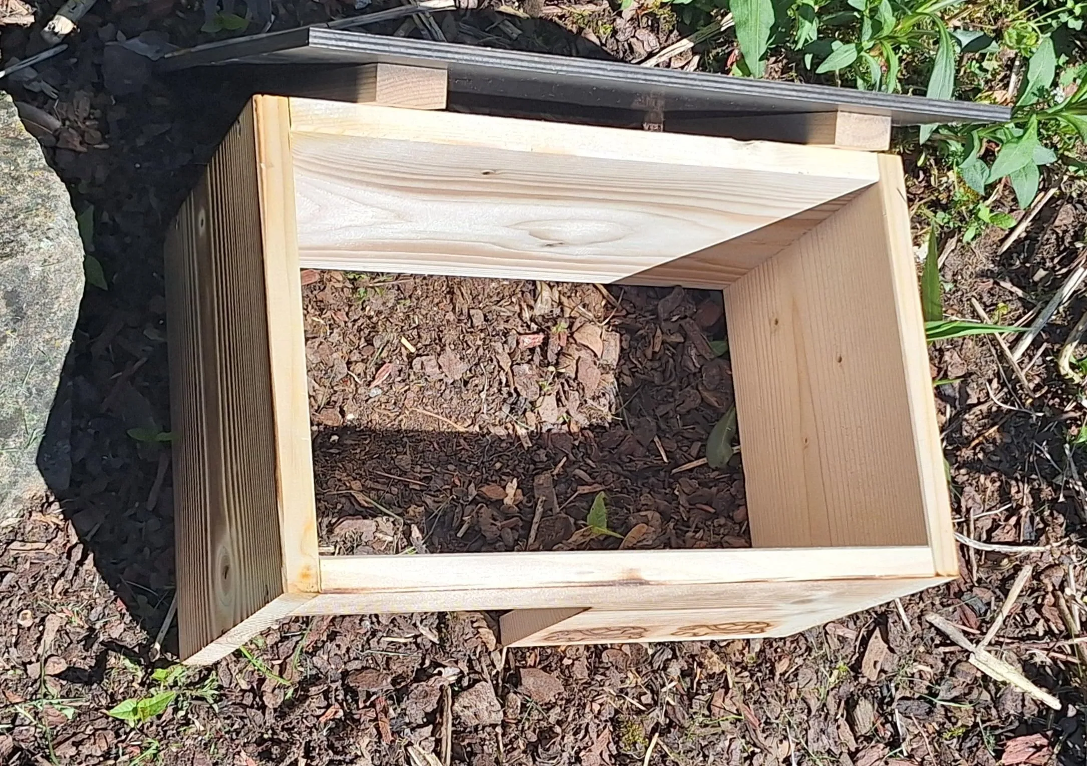 Casetta per tartarughe di alta qualità (SH7) bruciata in legno massiccio spesso 20 mm, resistente alle intemperie, recinzione per tartarughe - immagine 4