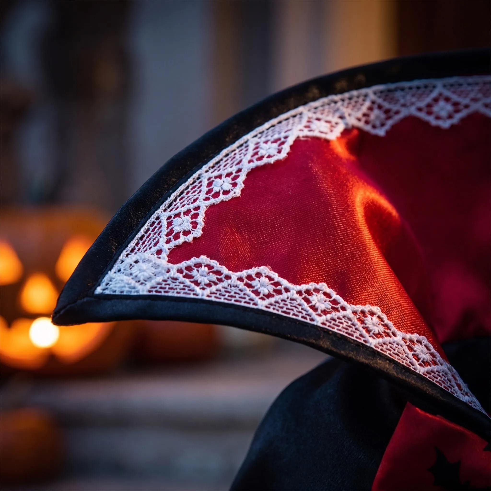 Costume di Halloween per Cane con Mantello Rosso e Nero da Vampiro per - immagine 5