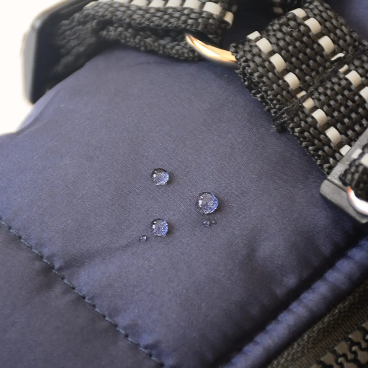 Ectkuee Giubbotto per cani invernali Cappotti antivento impermeabili 2 in 1 Vestiti per la stagione fredda gilet imbracatura giacca calda invernale cuccioli piccola - immagine 4