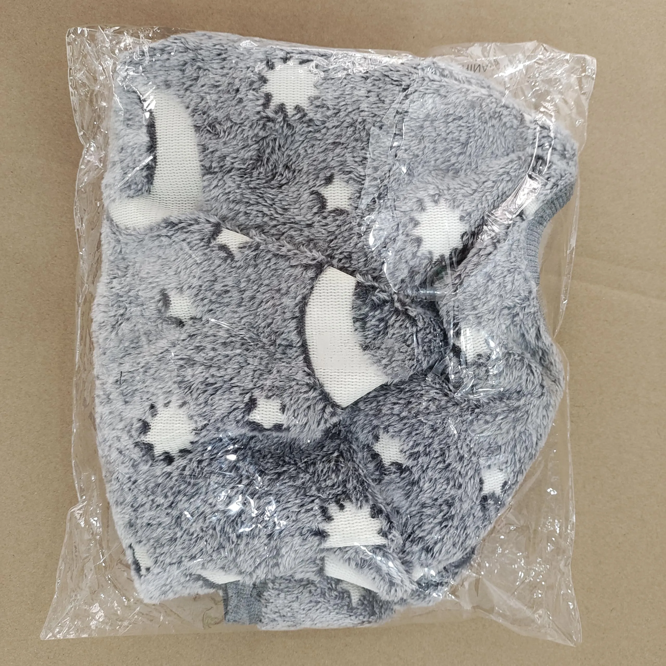 Maigllra Pigiama per cani in peluche che si illumina al buio, tuta a 4 zampe, per cani e gatti di taglia piccola e media, grigio luna, S - immagine 2