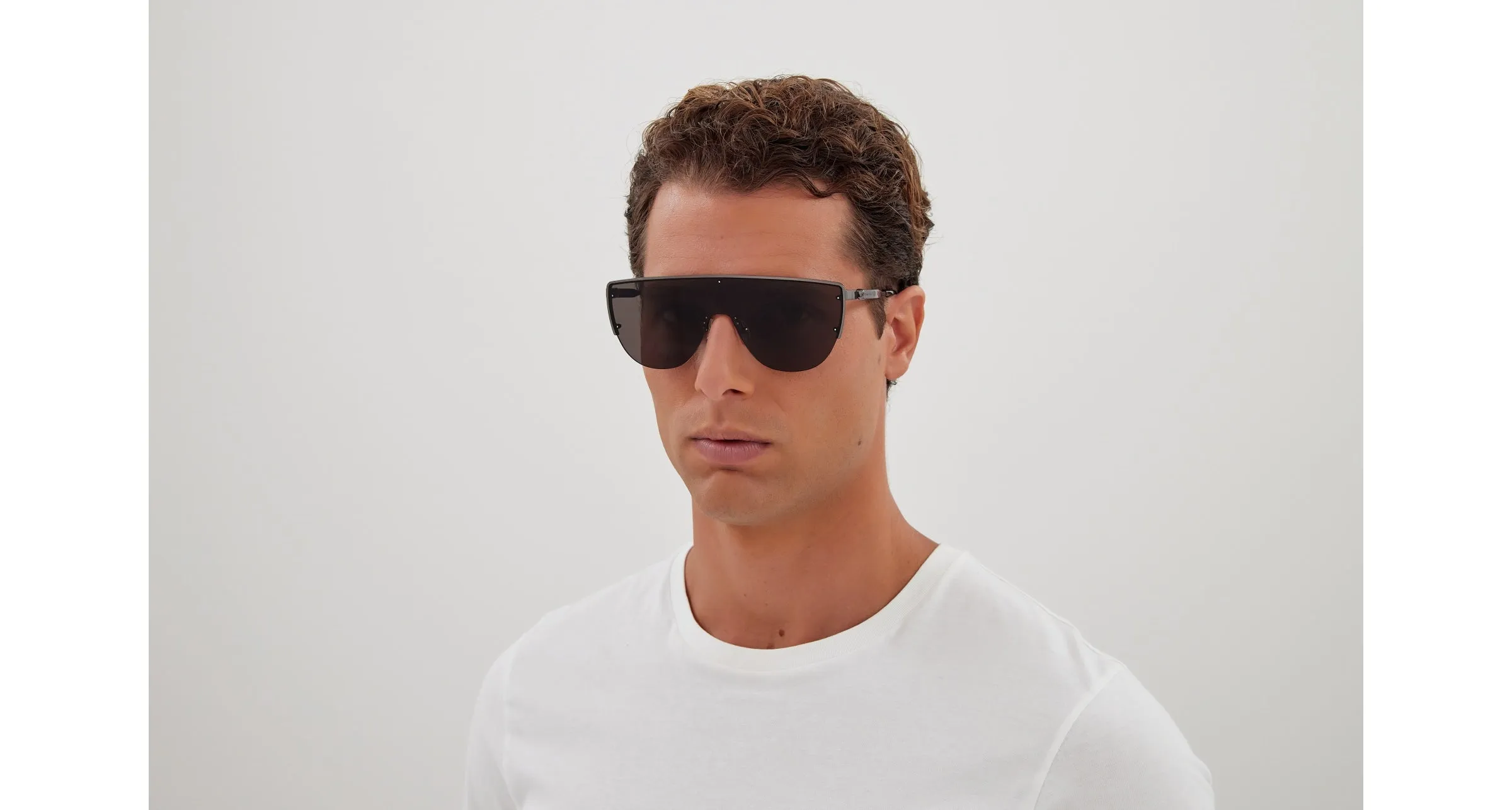 Alexander McQueen AM0457S 001 Occhiali da sole Metallo Rutenio Grigio Maschera - immagine 4
