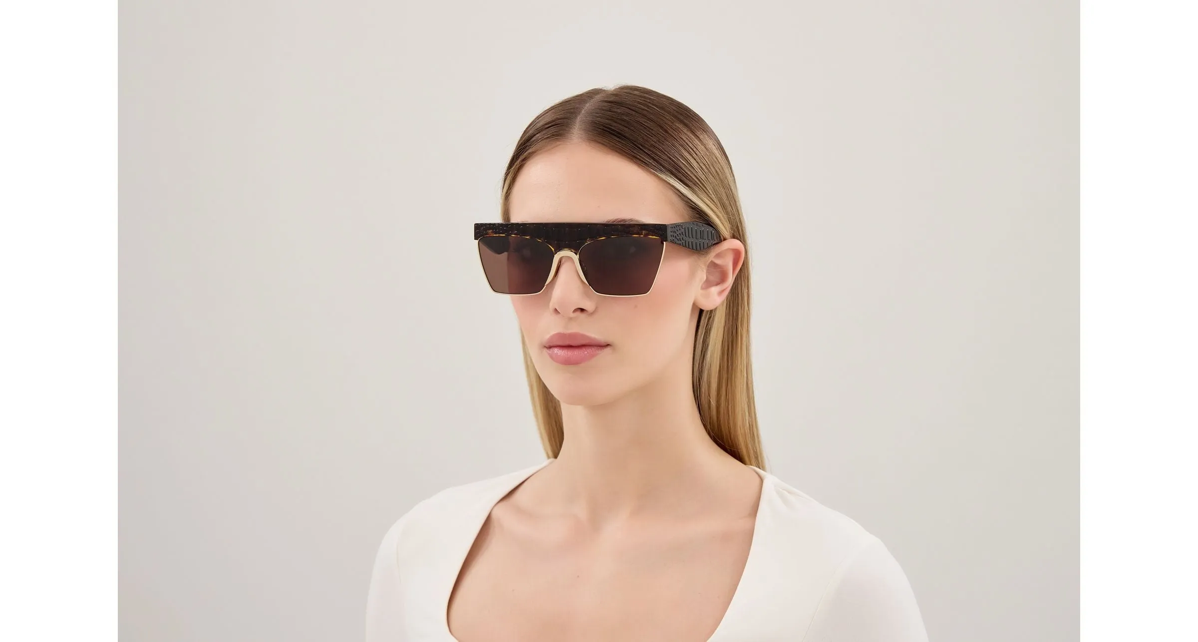 AZZEDINE ALAÏA AA0106S 002 Occhiali da sole Acetato Havana Marrone Geometrica - immagine 4