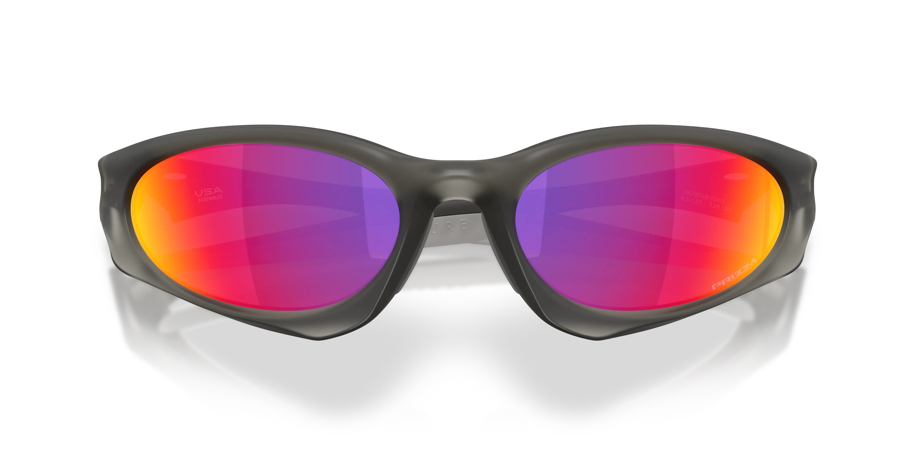 Oakley OO9539 SUTURE COAT 953905 Occhiali da sole O_Matter Grigio Viola Rotonda Normale - immagine 2