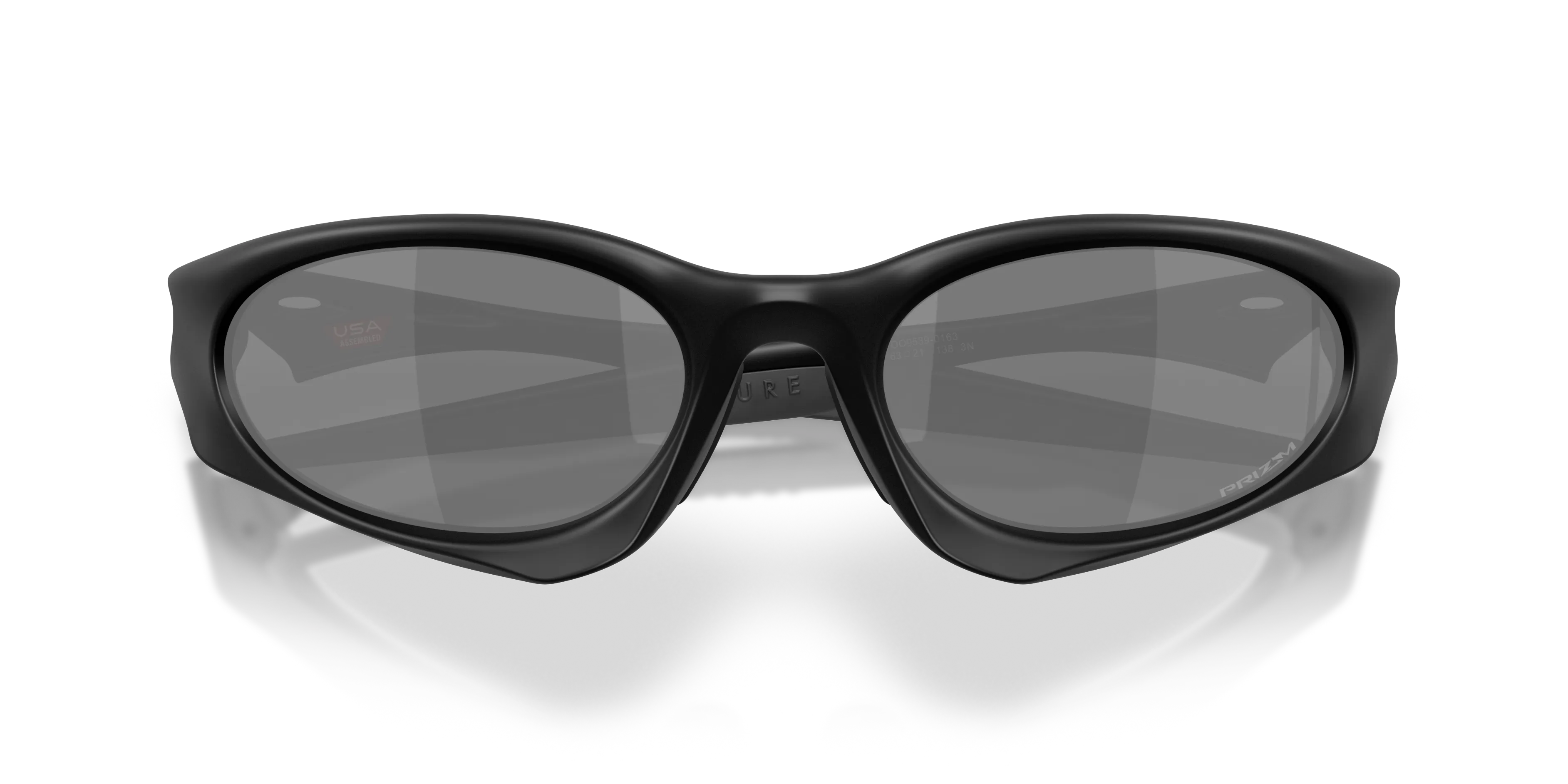 Oakley OO9539 SUTURE COAT 953901 Occhiali da sole O_Matter Nero Grigio Rotonda Normale - immagine 2