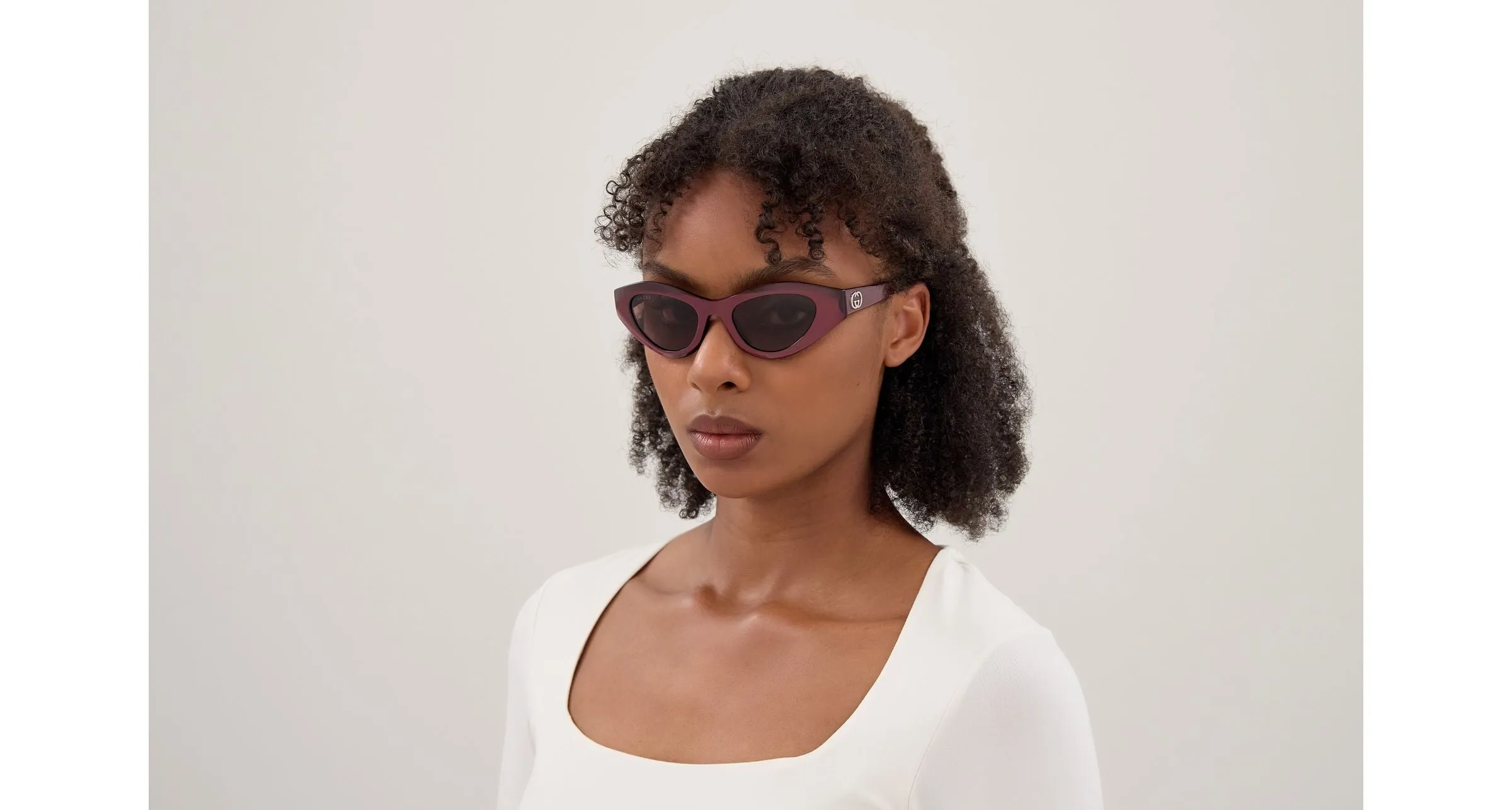 Gucci GG2201S 004 Occhiali da sole Acetato Bordeaux Viola Geometrica - immagine 2