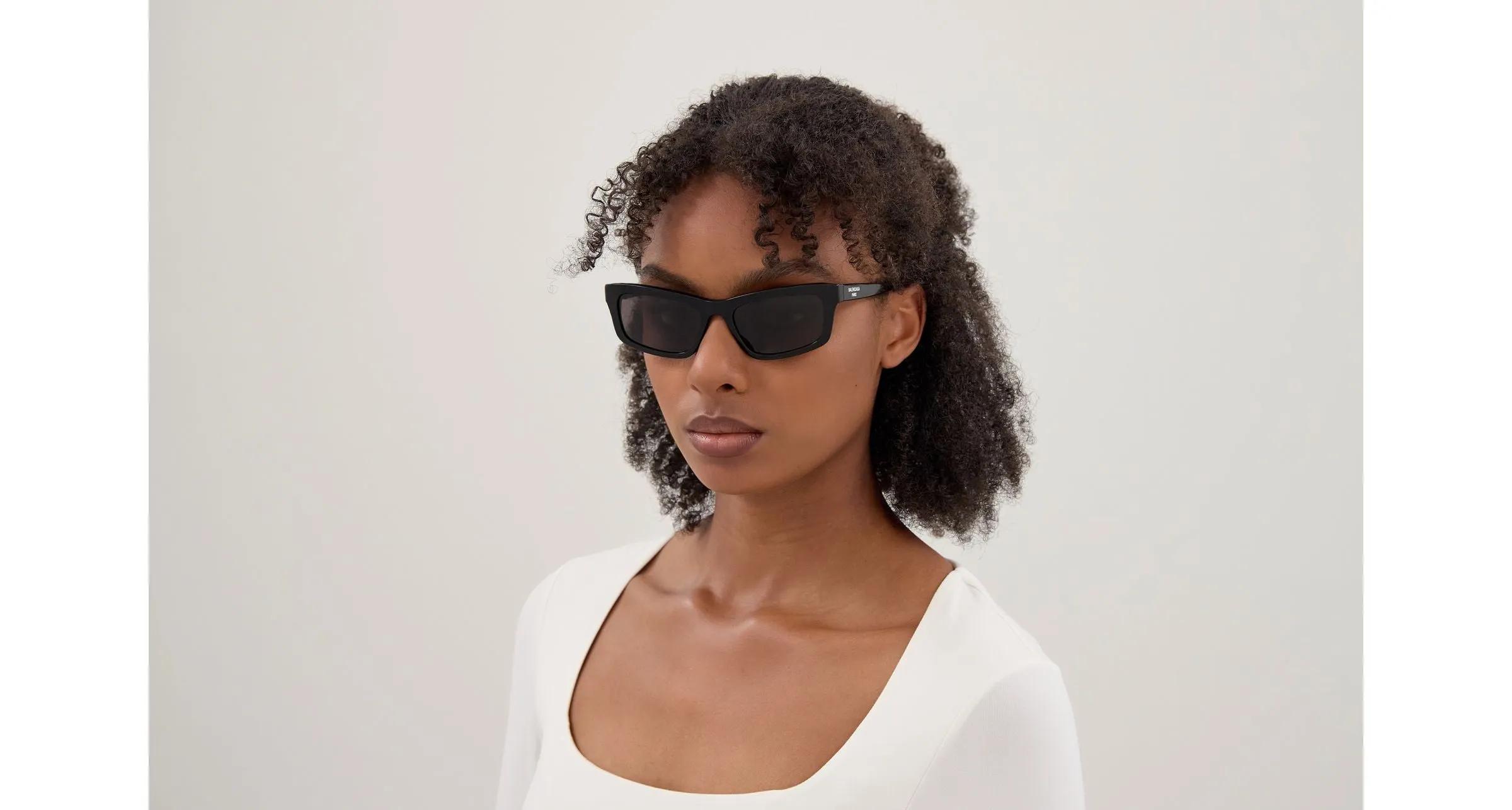 Balenciaga BB0527S 001 Occhiali da sole Acetato Nero Grigio Cat Eye - immagine 2